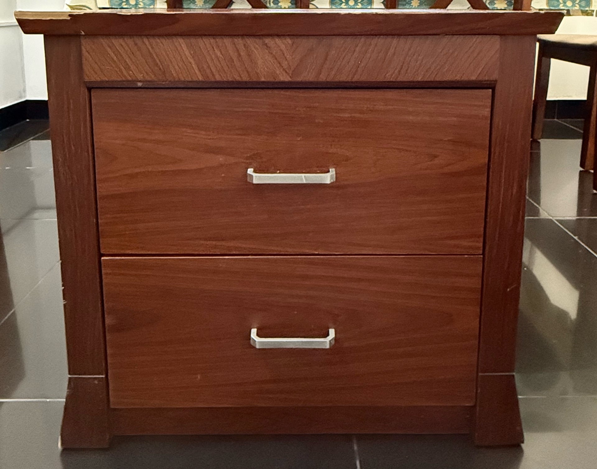 Bed side table - Image 1