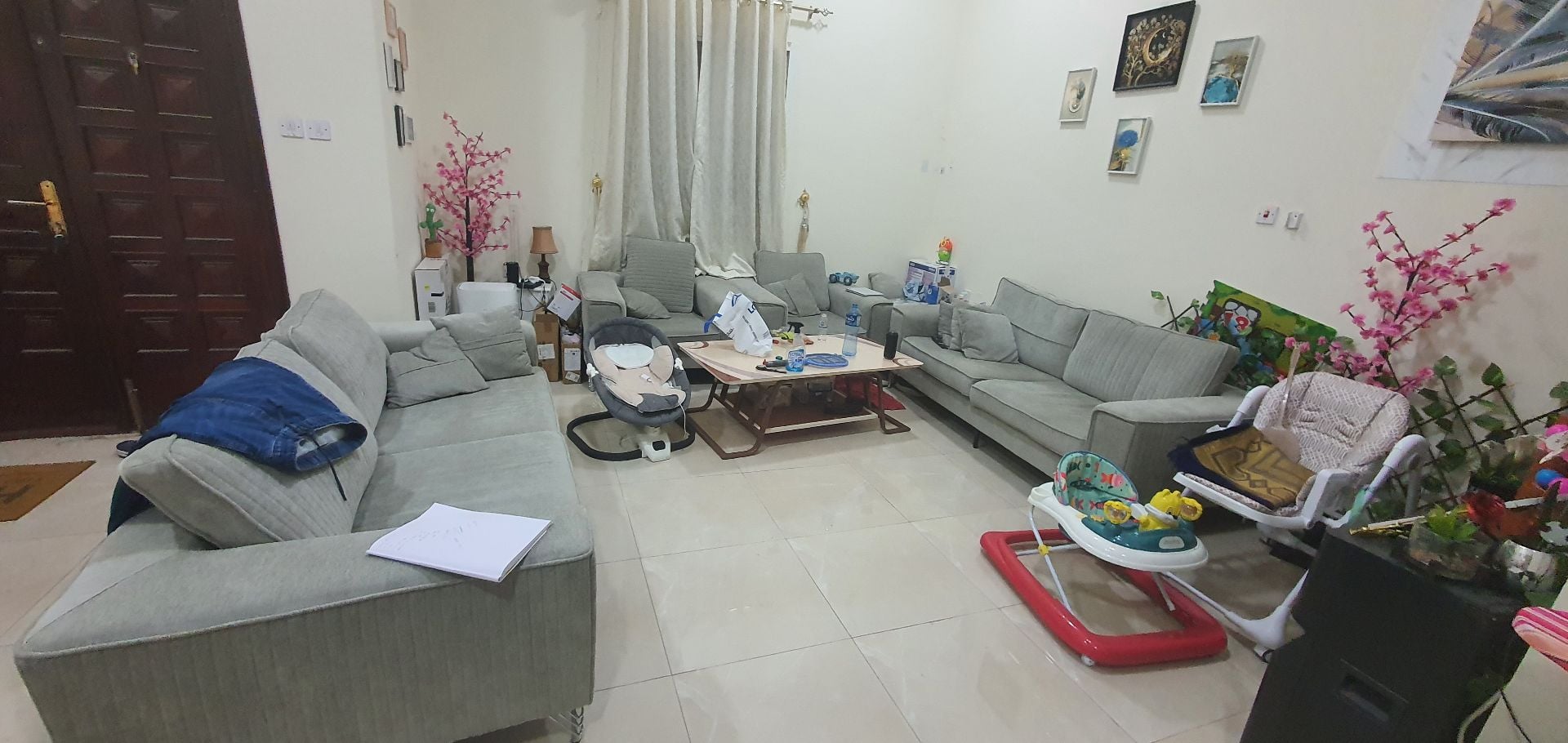 Sofa new 6 month used - Image 1