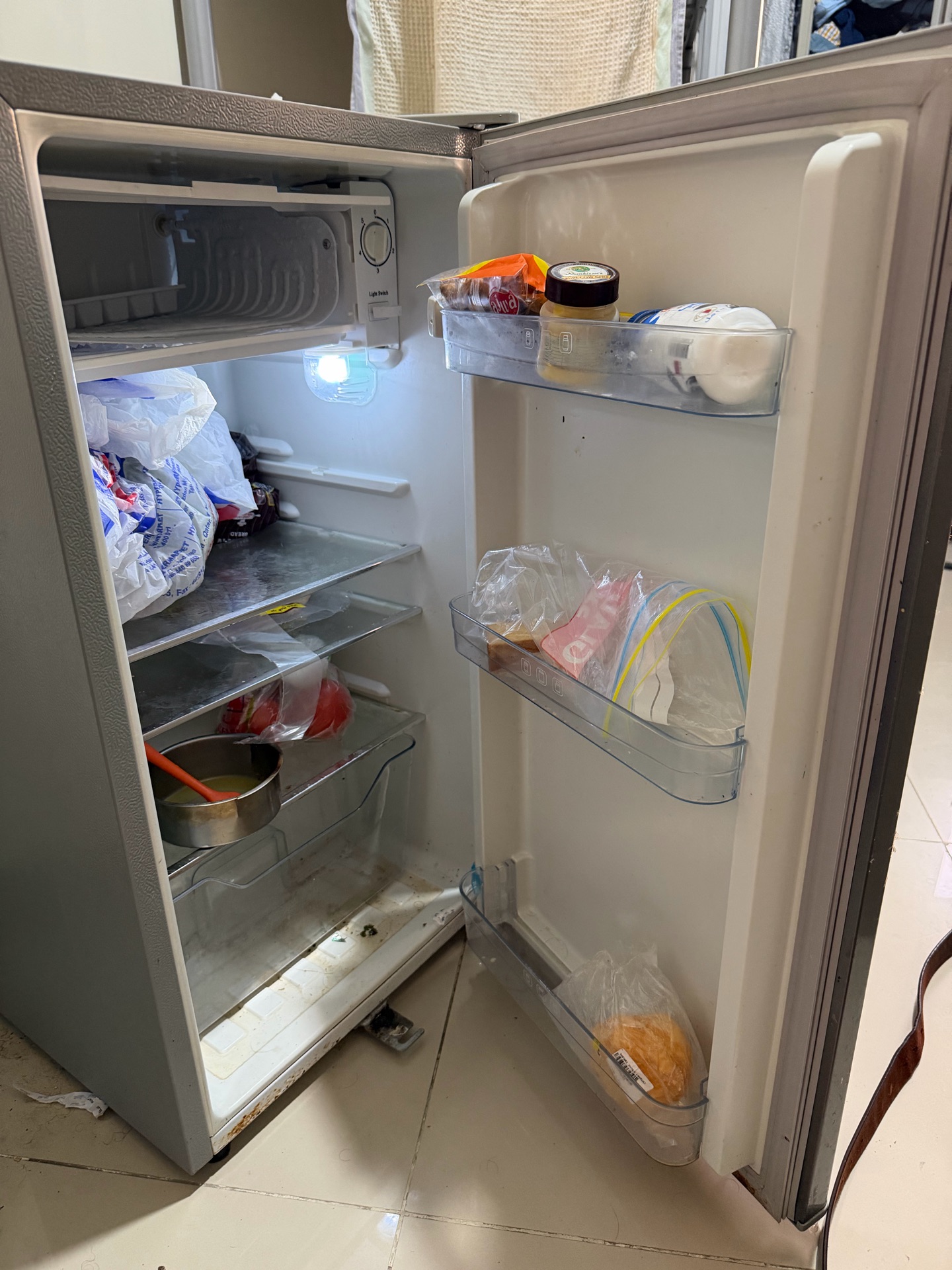Small refrigerator for sale  - Image 4