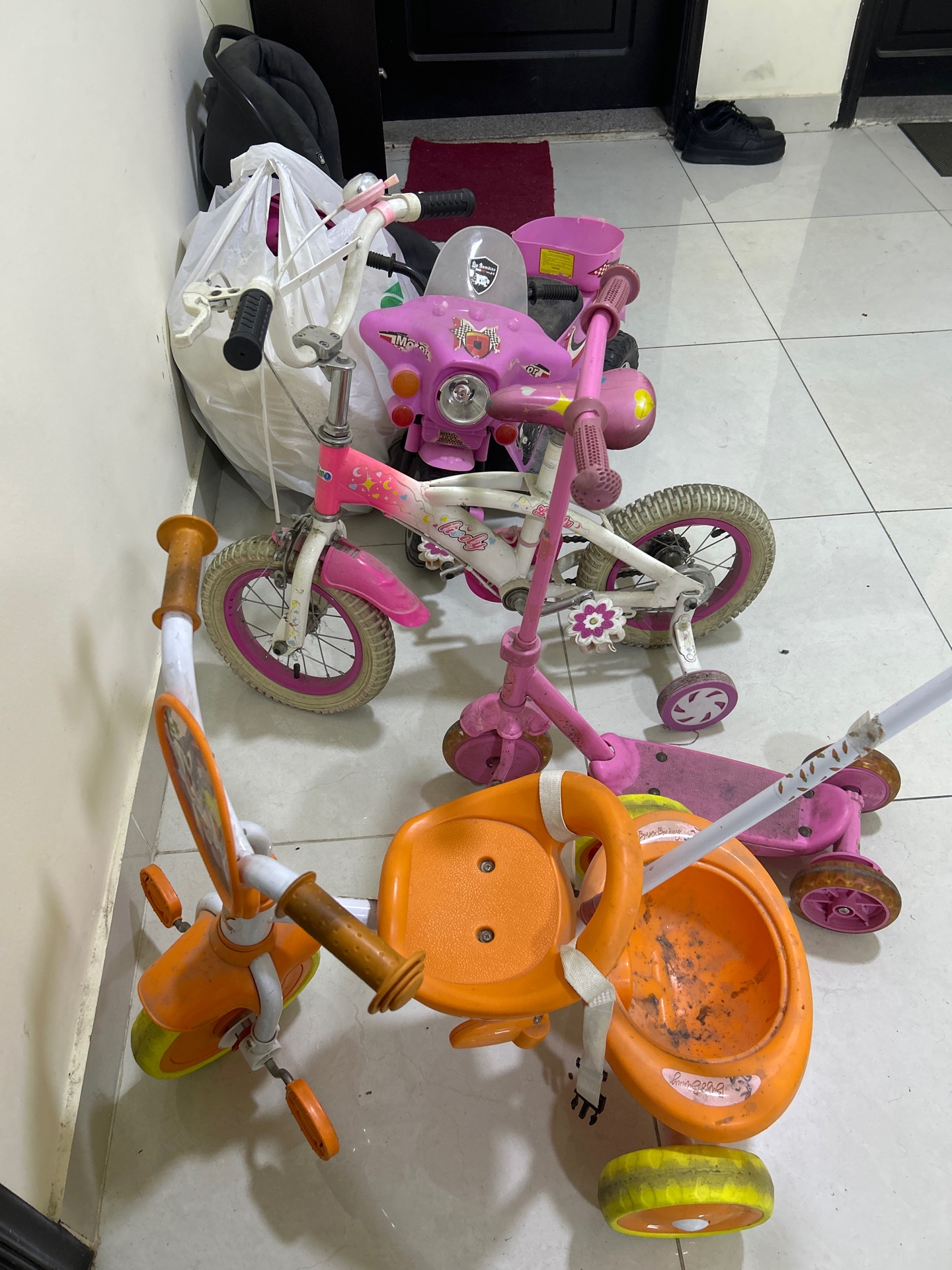 bikes 10qr each - Image 1