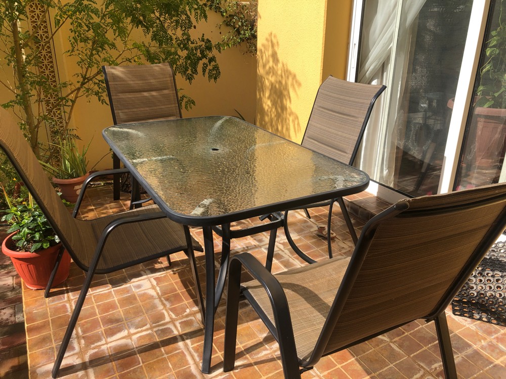 Garden table with chair same as new - Image 4