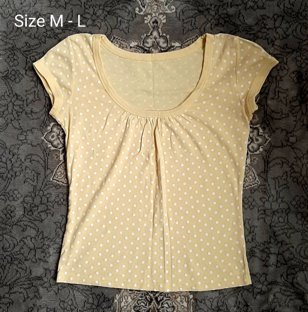 LADY'S CLOTHES. Price for each piece is 19 QAR. Excellent condition. Barely used - Image 3