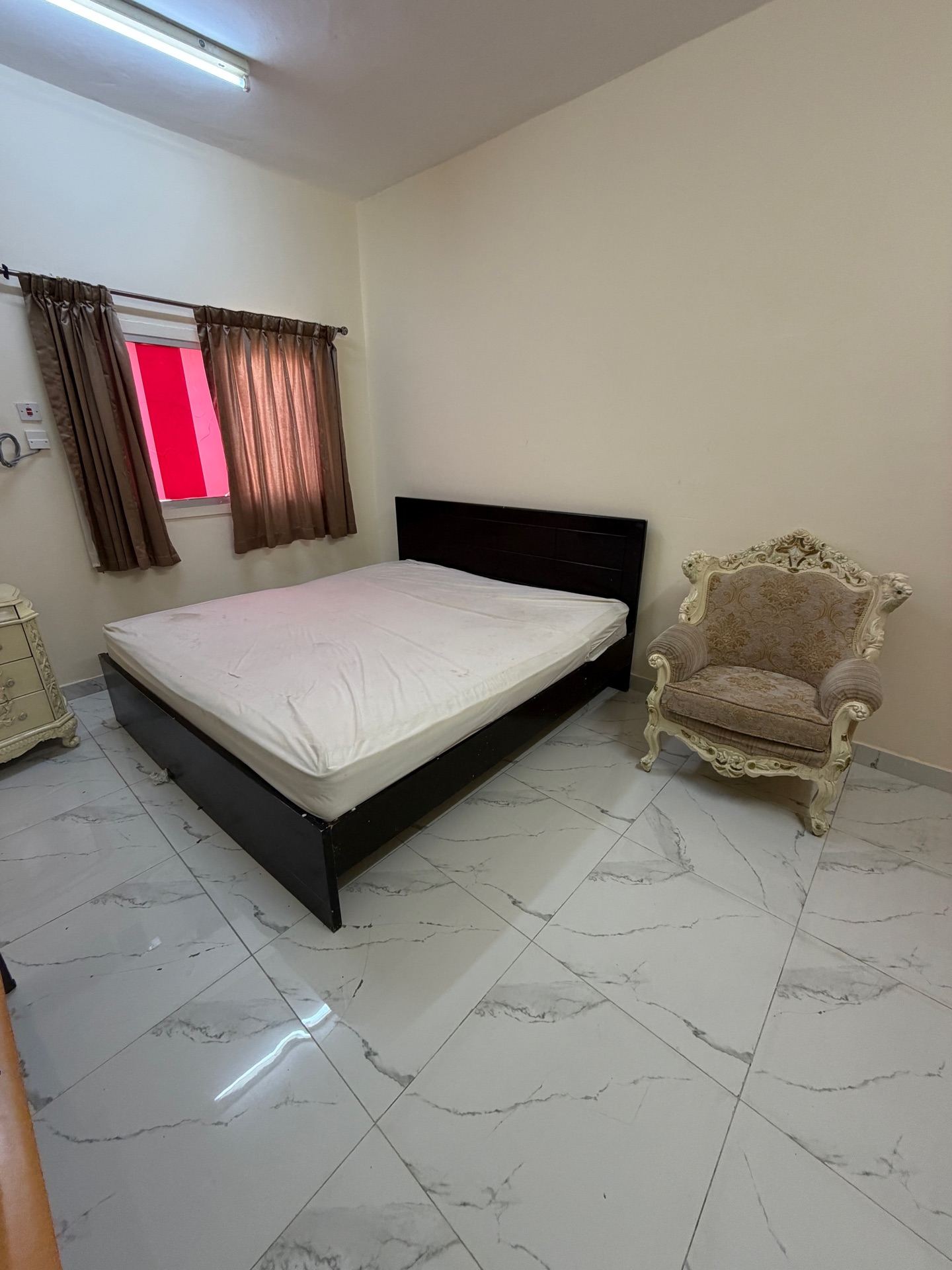 Bed and mattress for sale - Image 5