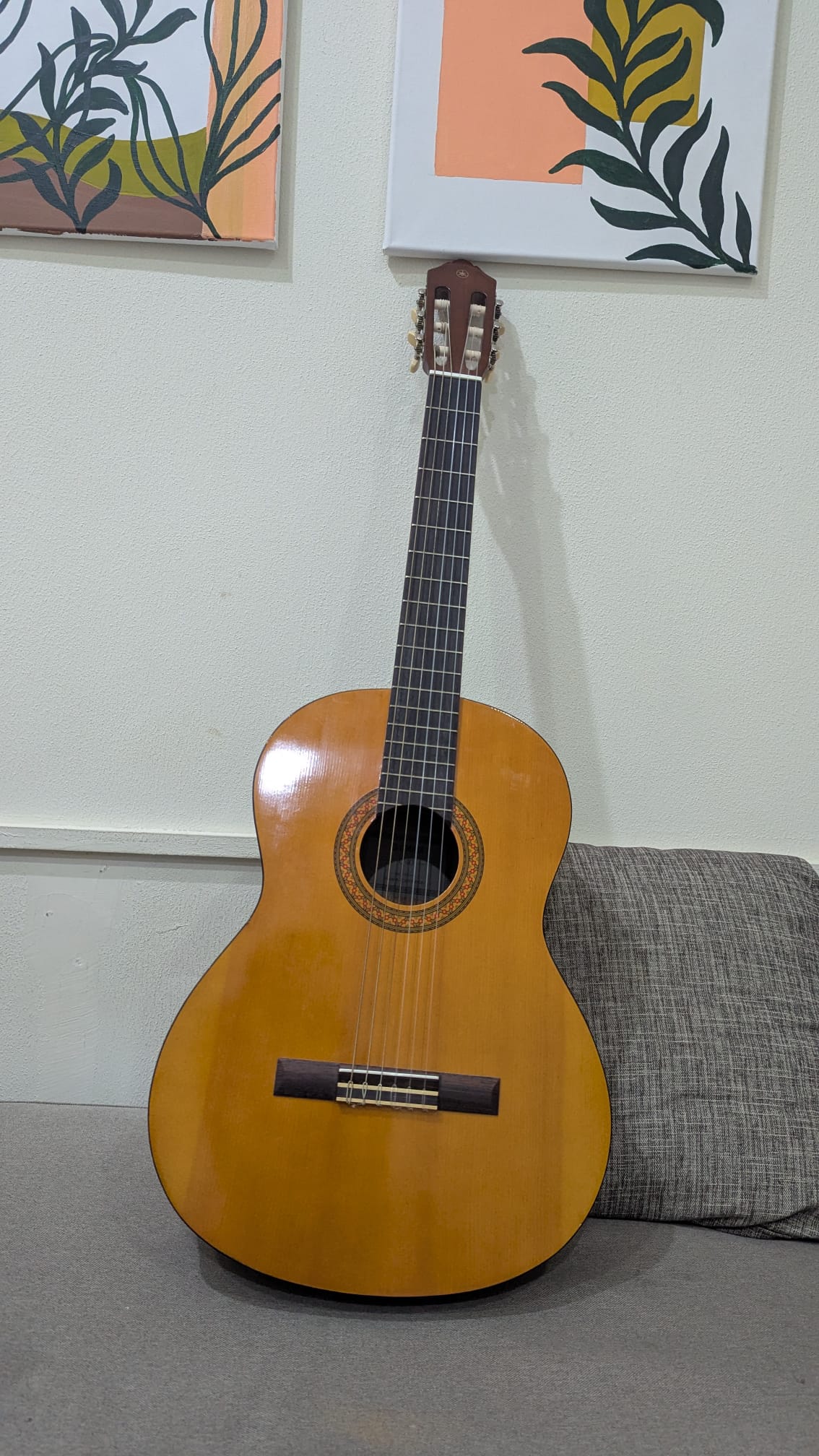 YAMAHA Acoustic guitar - Image 4