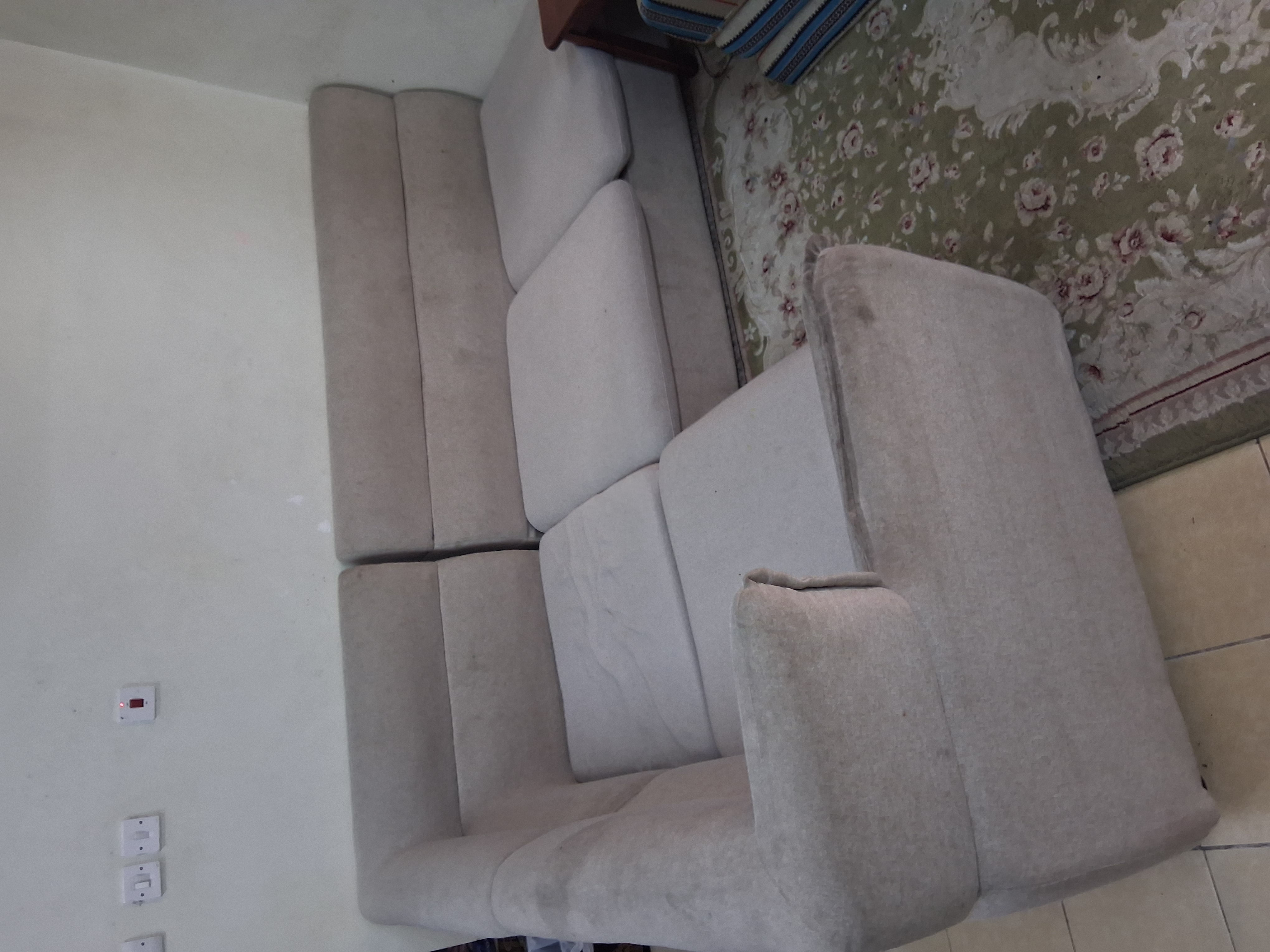 FRER Used sofa  - Image 6
