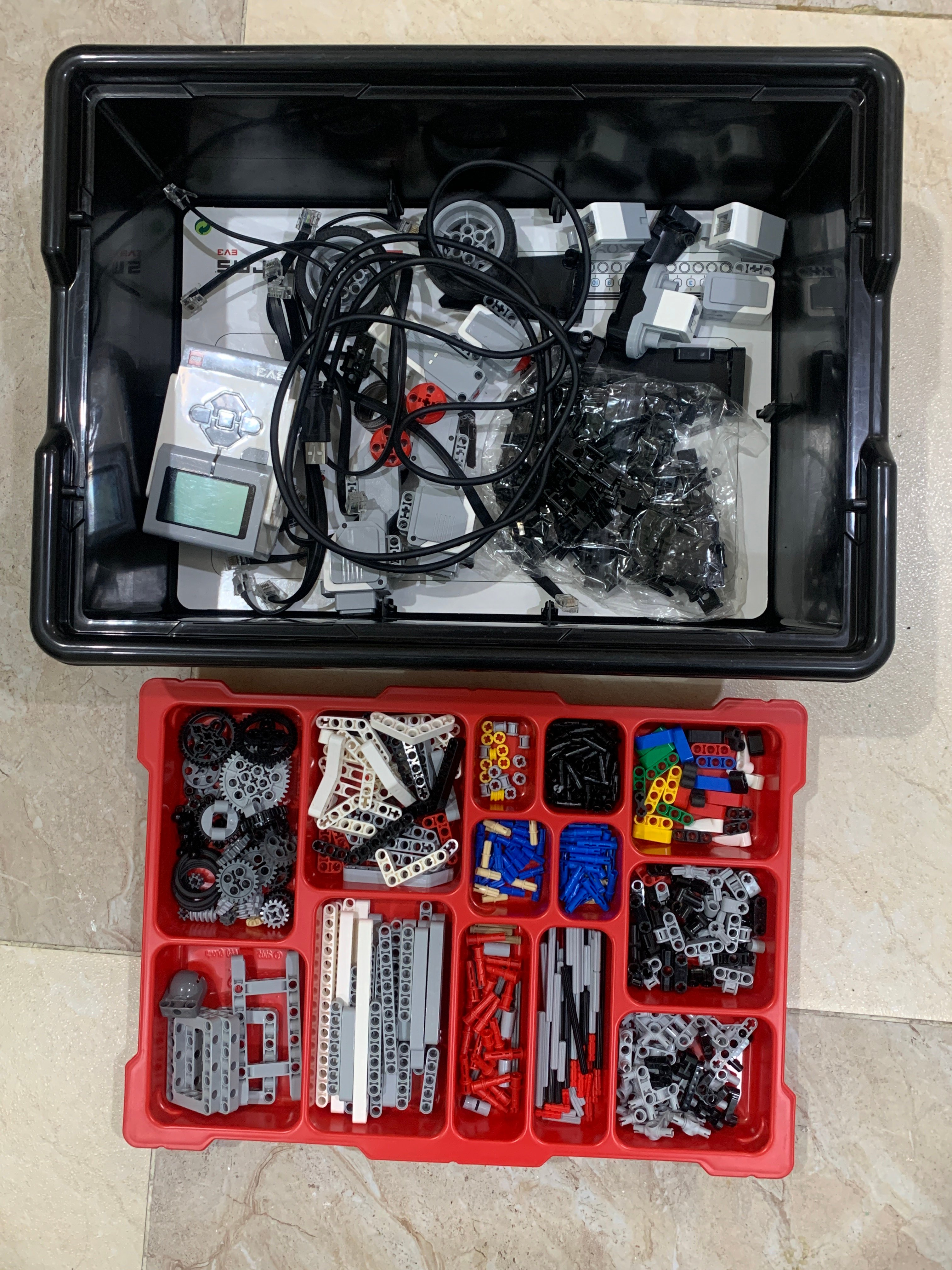 LEGO Mindstorms EV3 Complete Set - Image 1