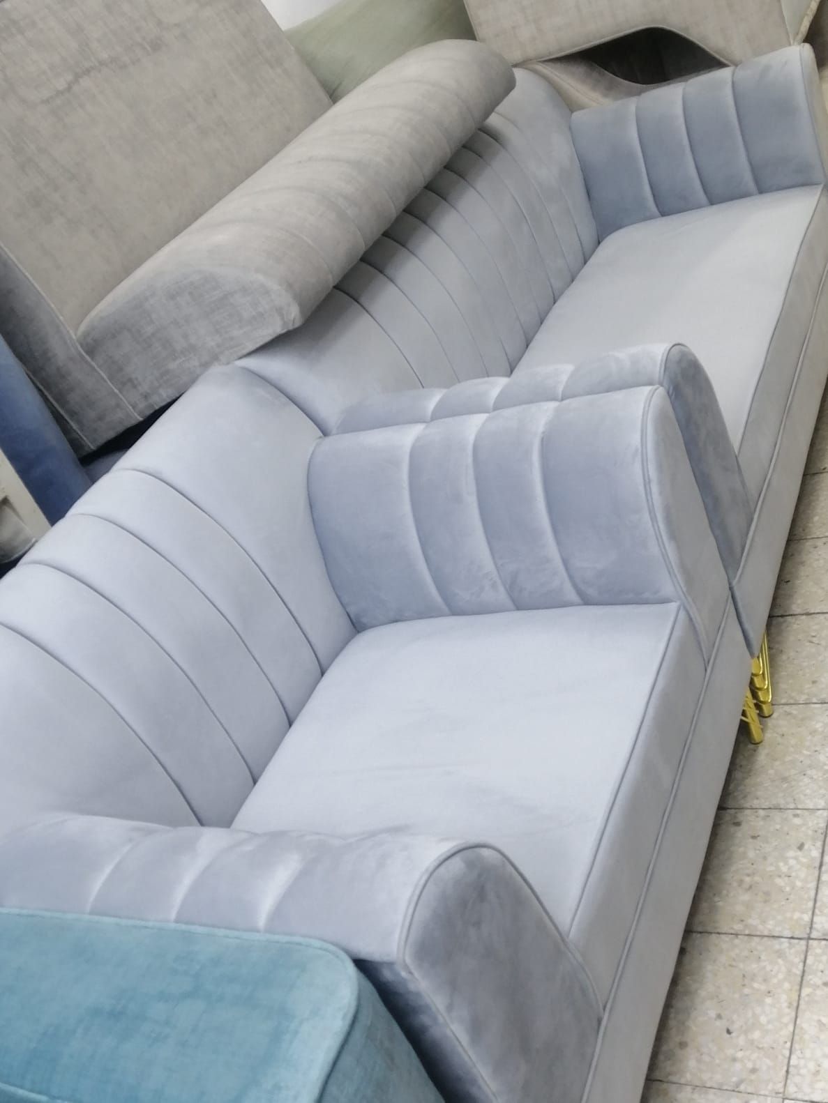 We selling new sofa set and chairs. 33757438 - Image 9