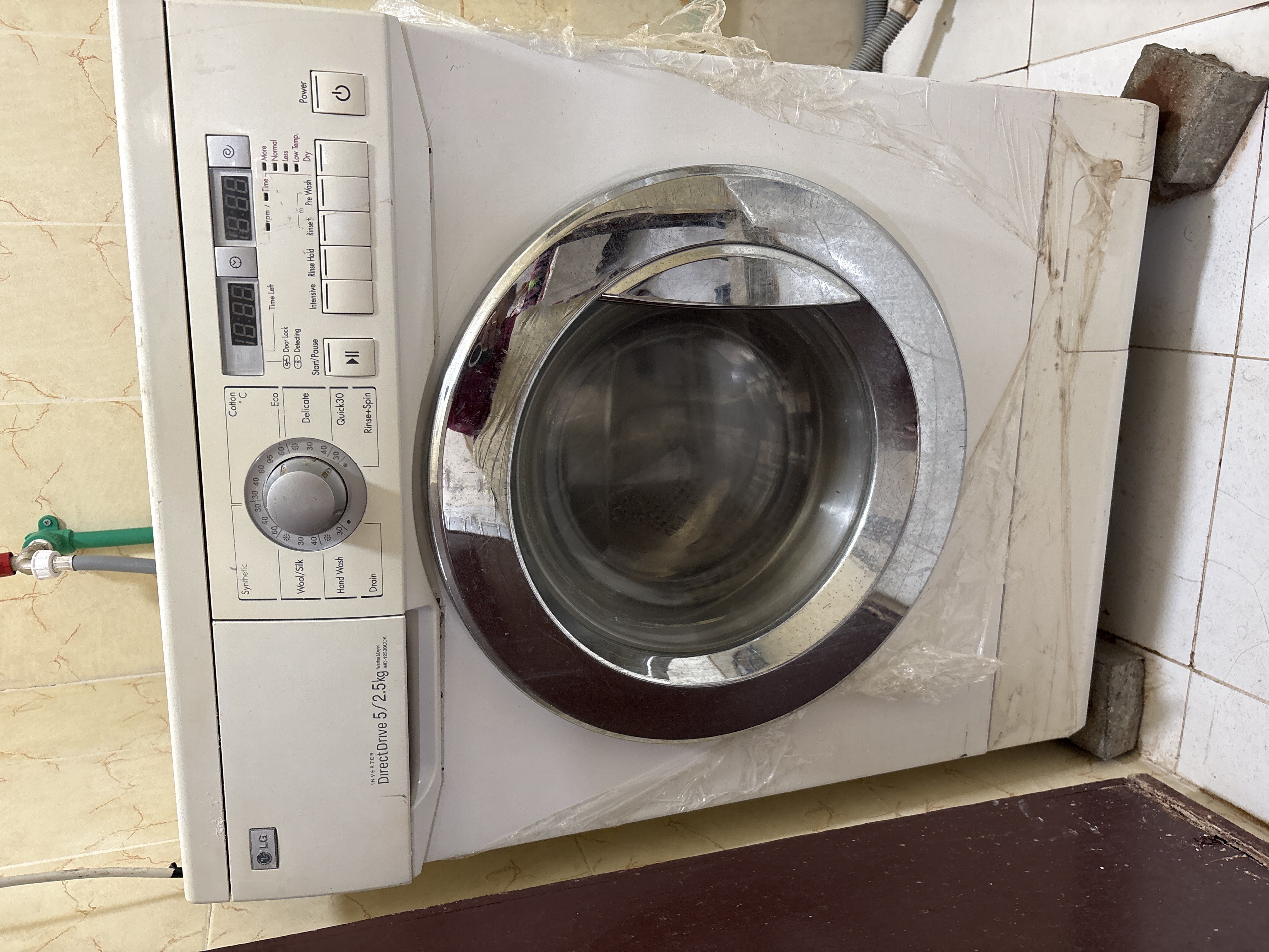 LG washing machine - Image 2