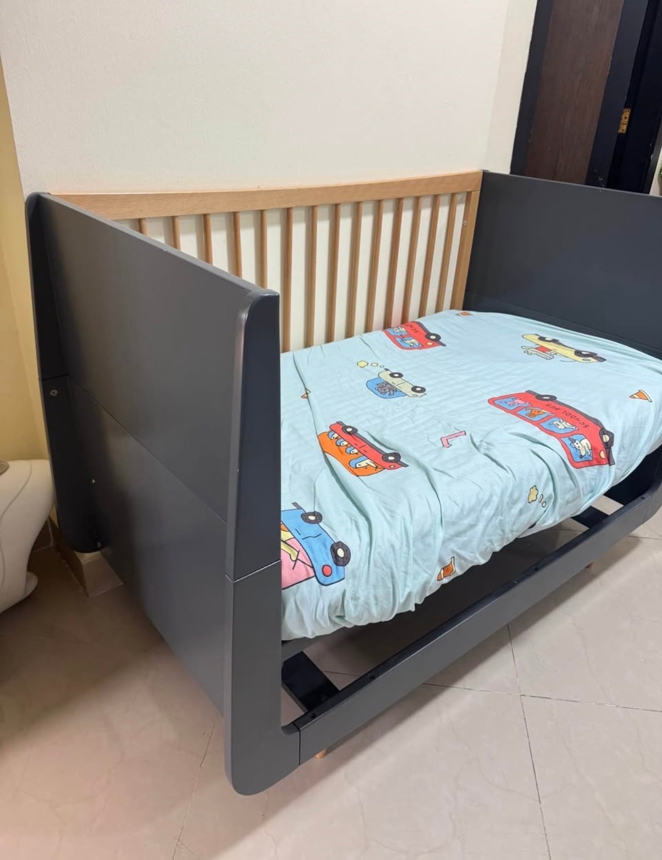 Premium baby cot/crib  - Image 2
