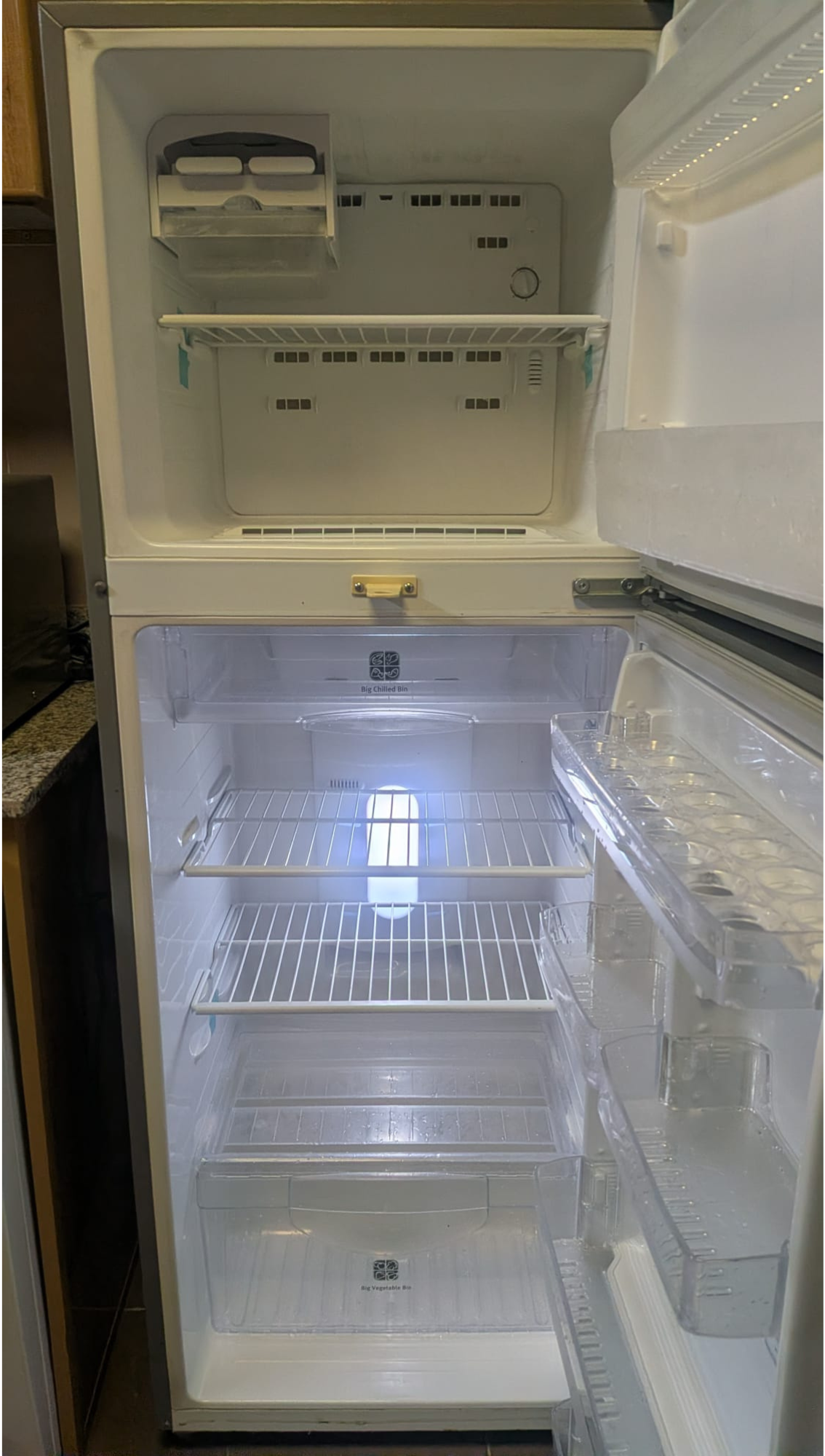 SAMSUNG REFRIGERATOR - Image 3