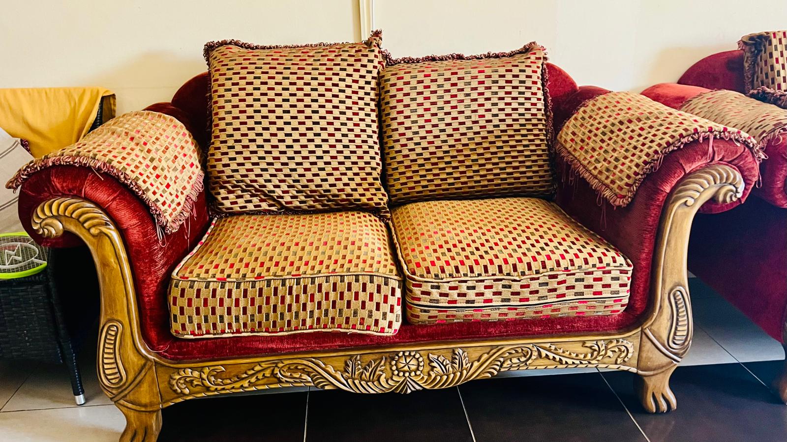 3+2 sofa set - Image 4