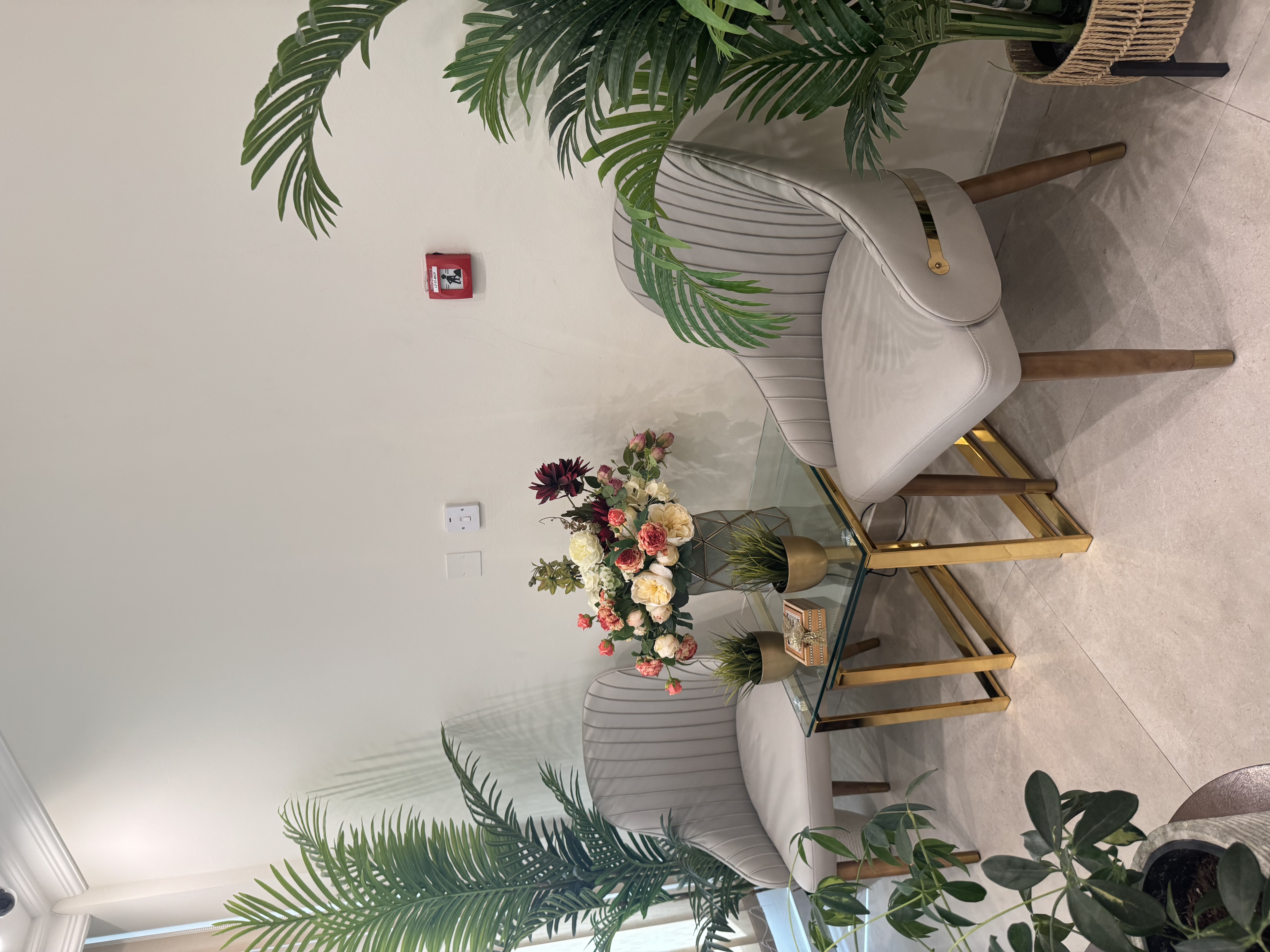2 chairs & 2 tables  - Image 5