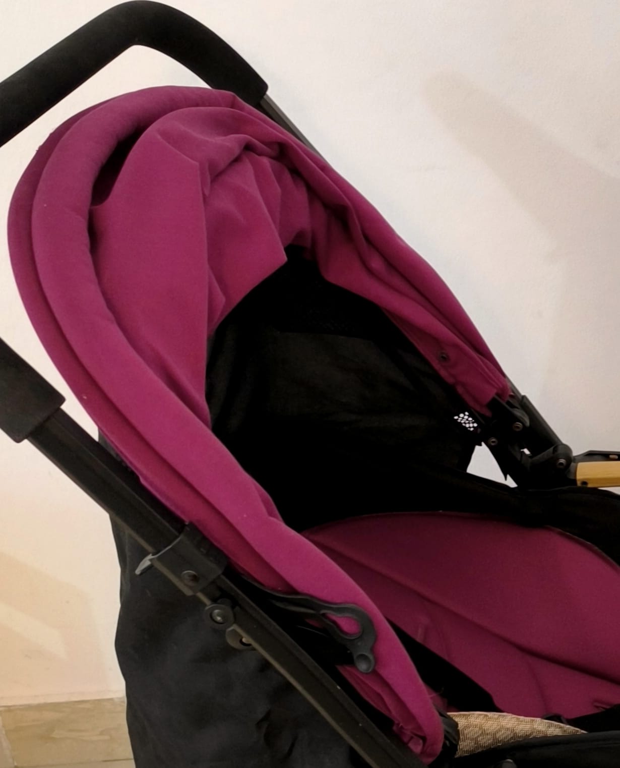 Baby stroller (200 QAR) - Image 4