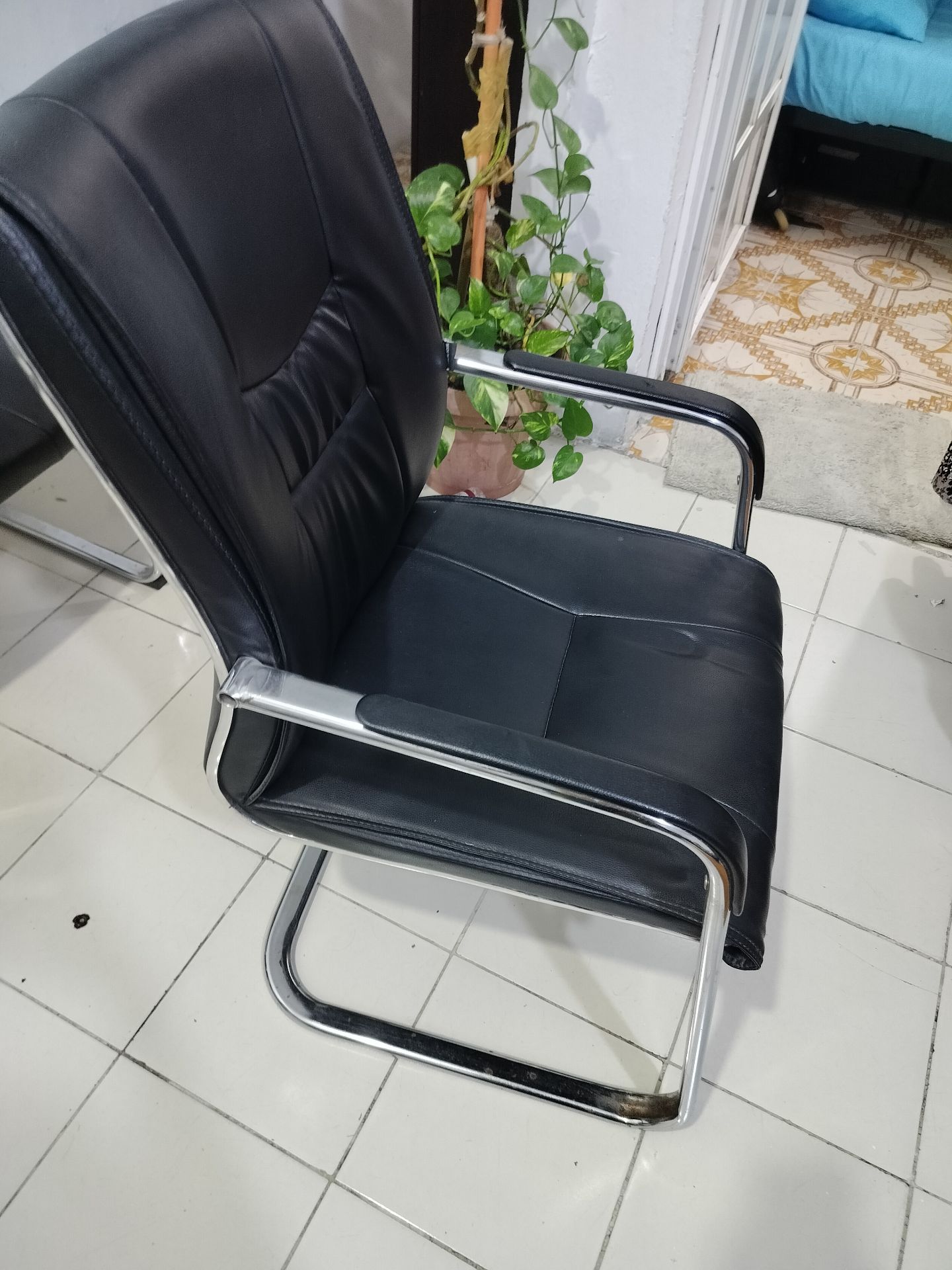 Office and Home Chair  - Image 2