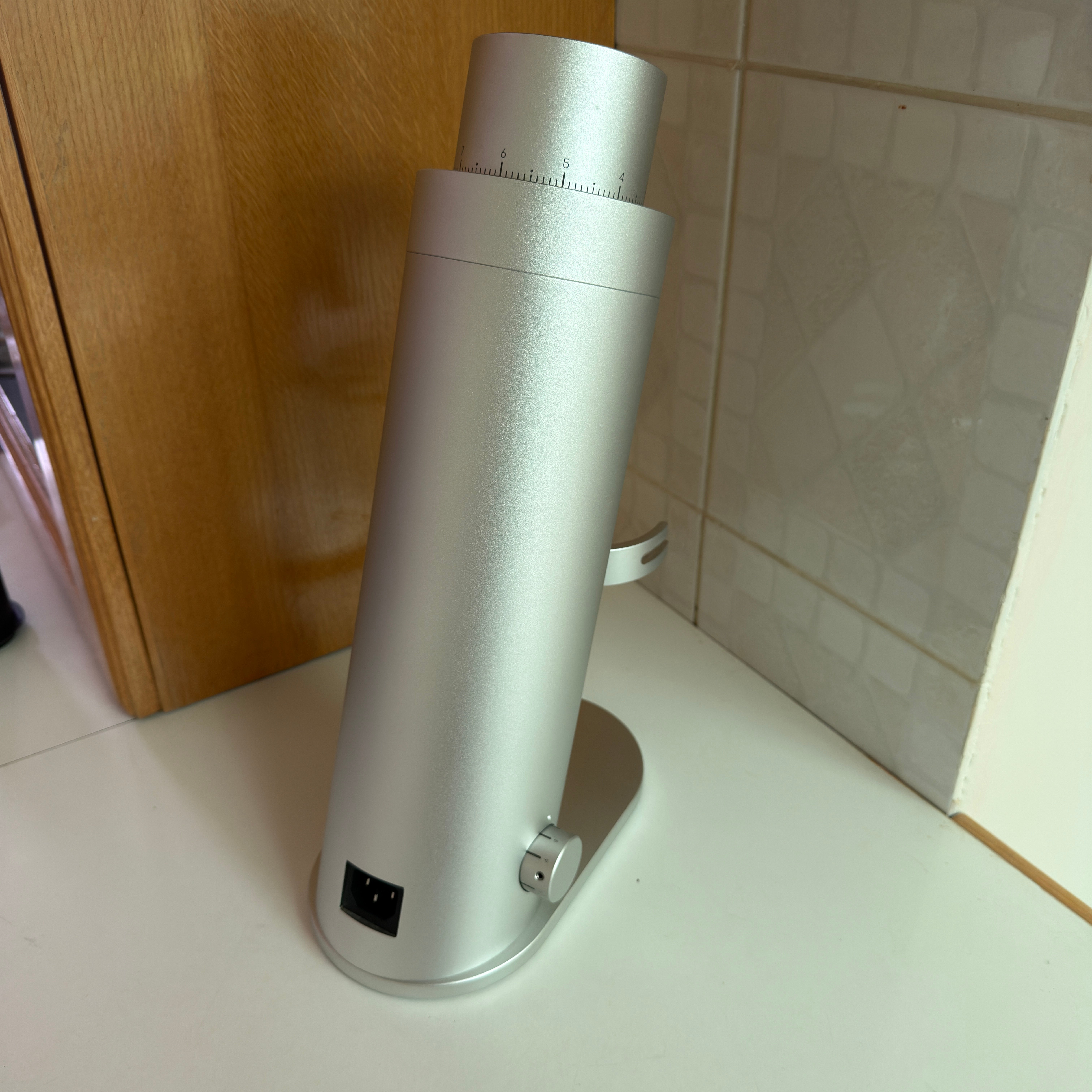 	 Lagom P64 Flat Burr Grinder v2  - Image 3