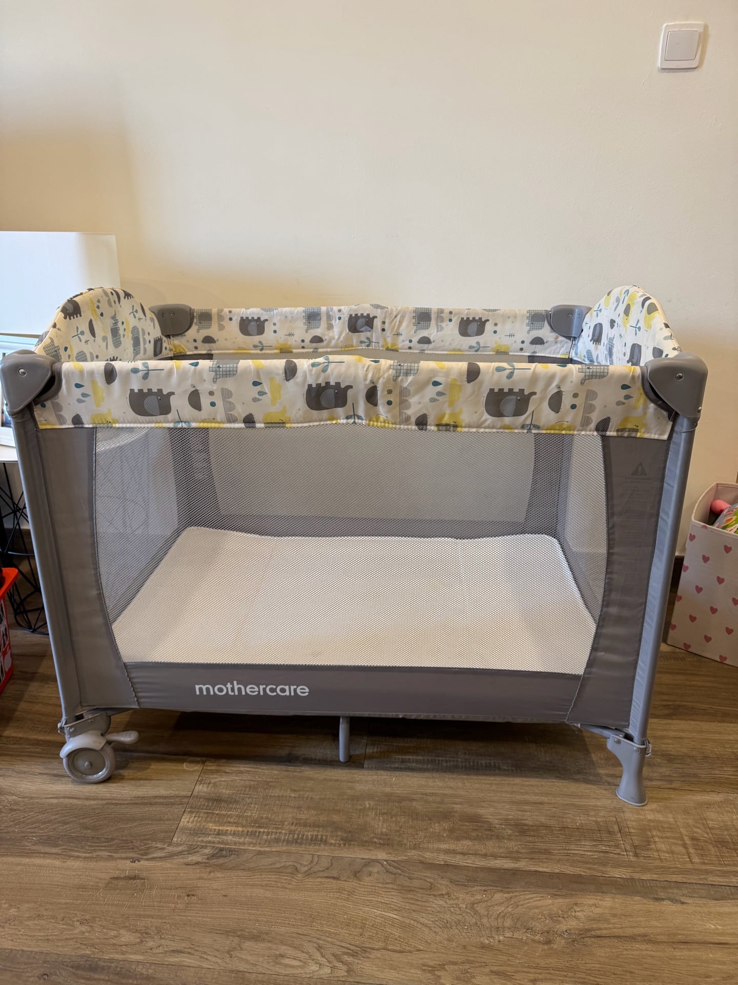 Travel cot / playpen - Image 3