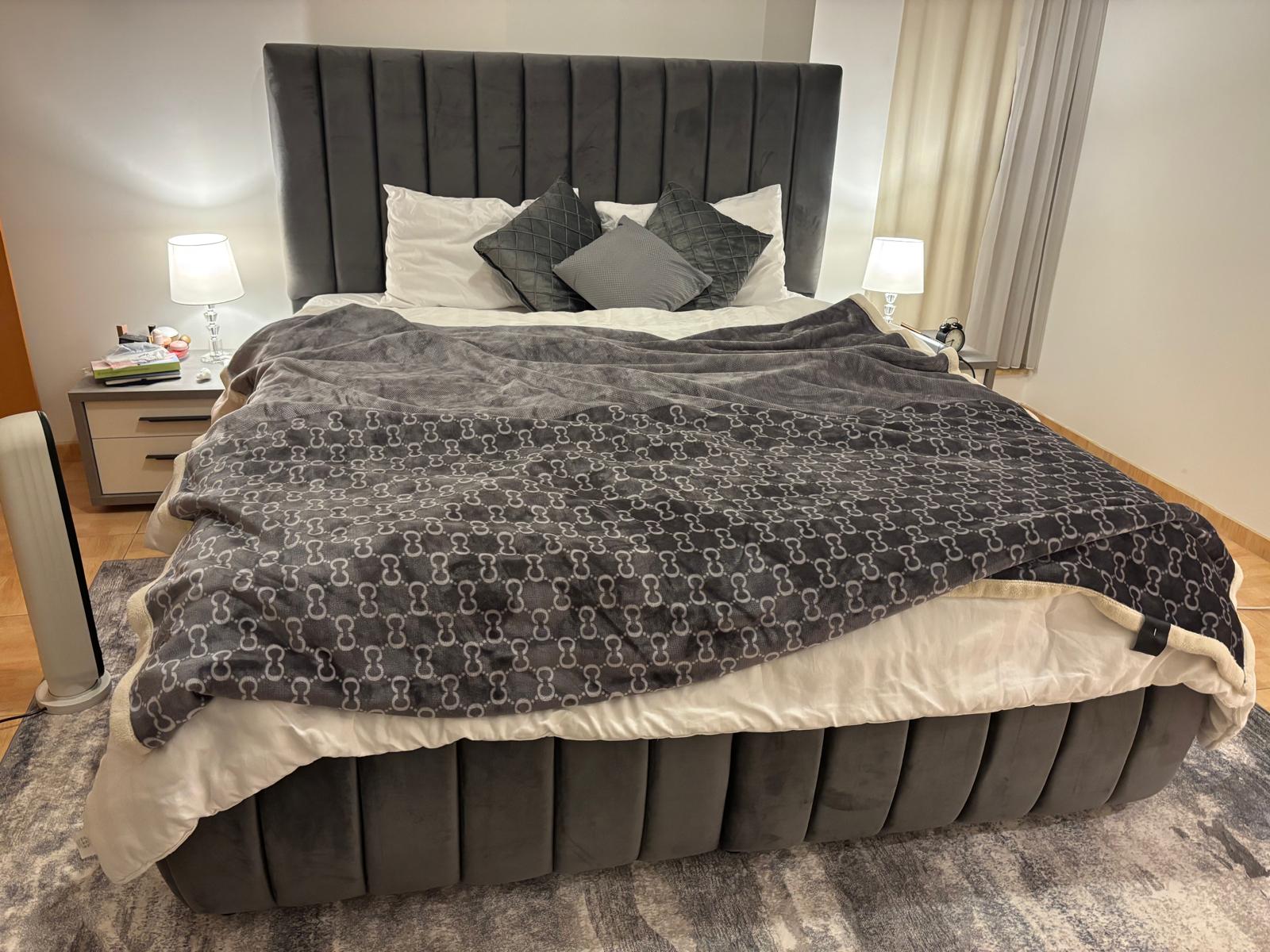 Double Bed - chic and amazing - Image 1