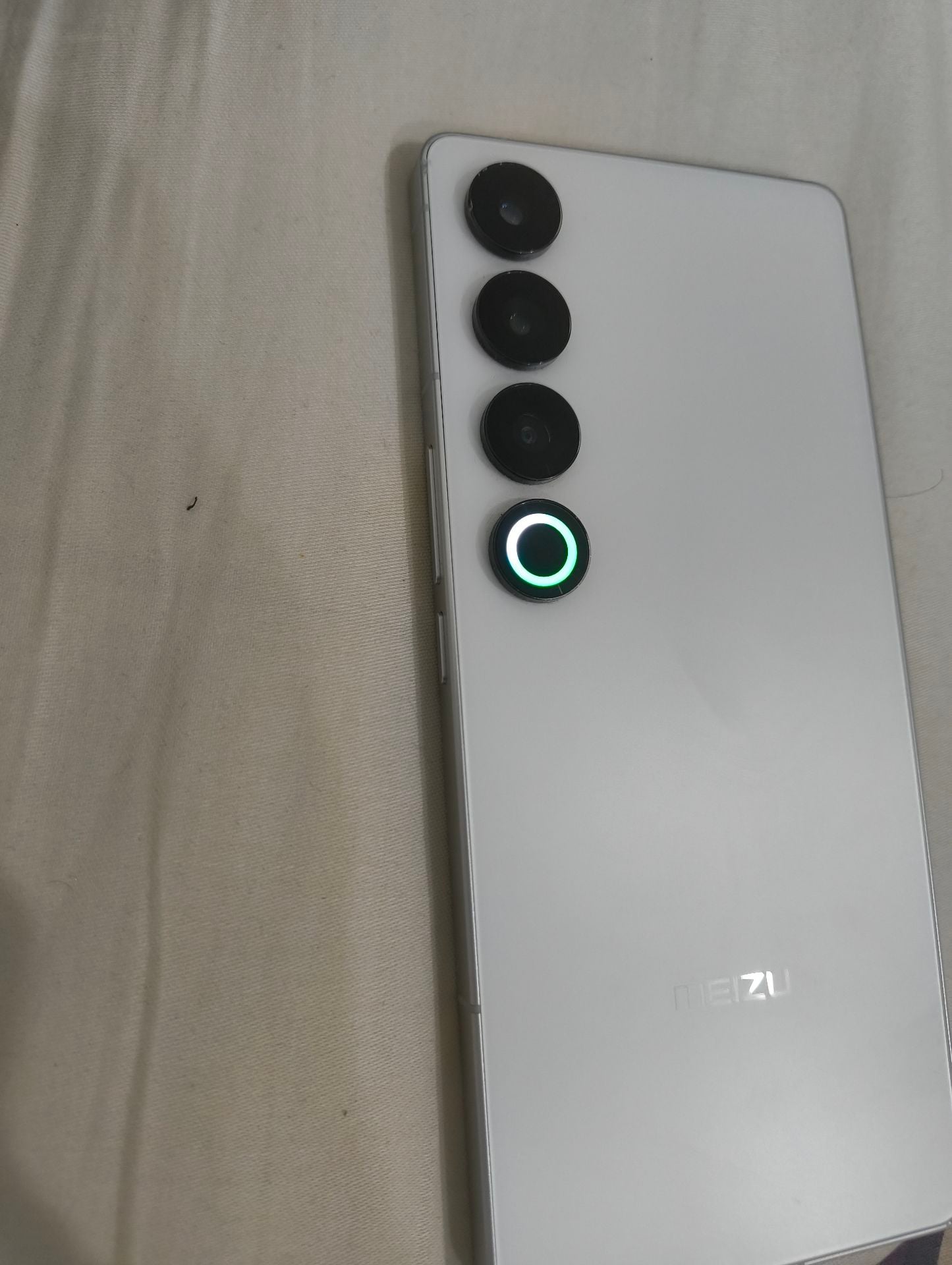 Meizu 21 pro - Image 1