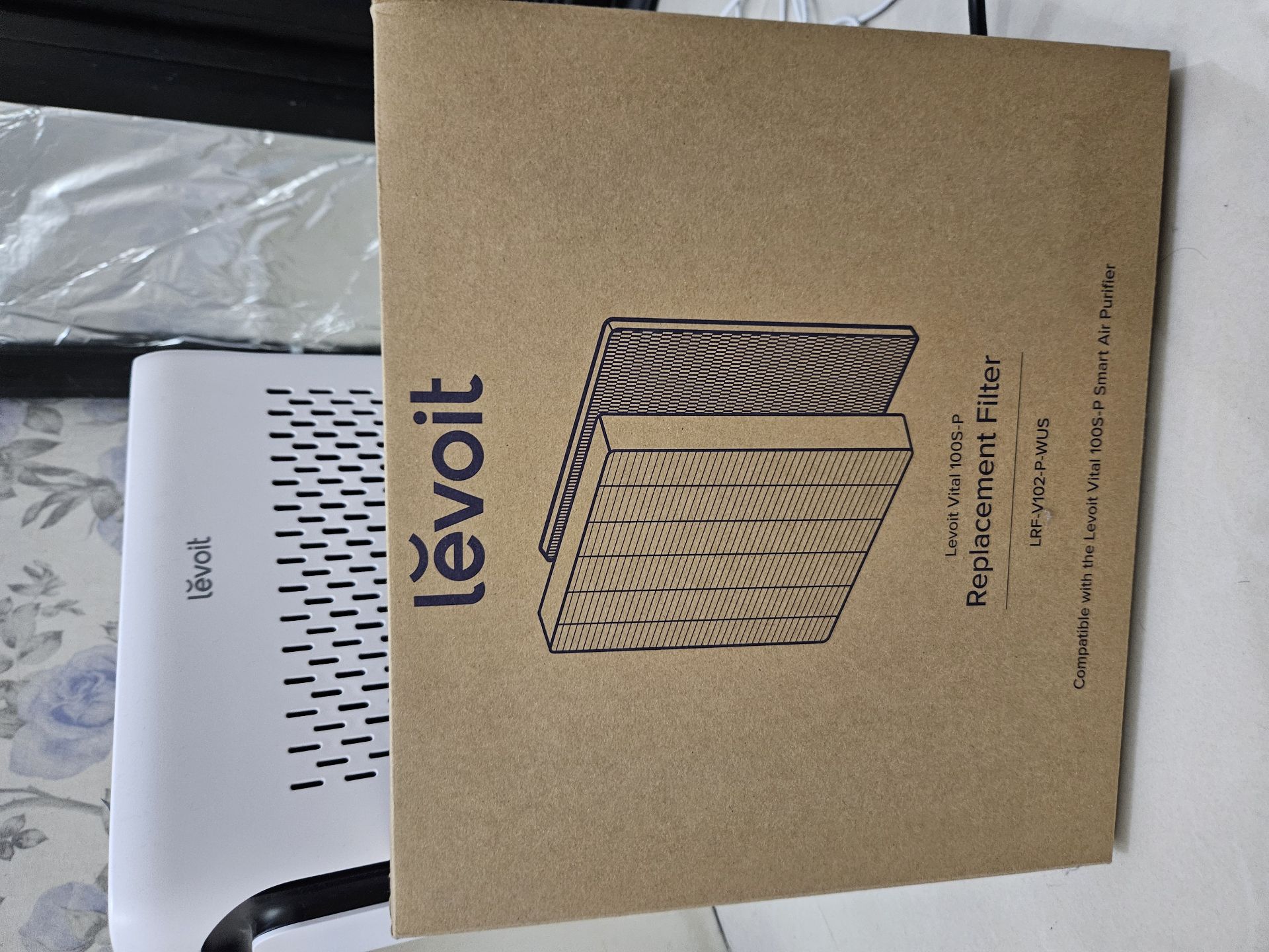 Levoit Vital 100s air purifier + extra new filter  - Image 10