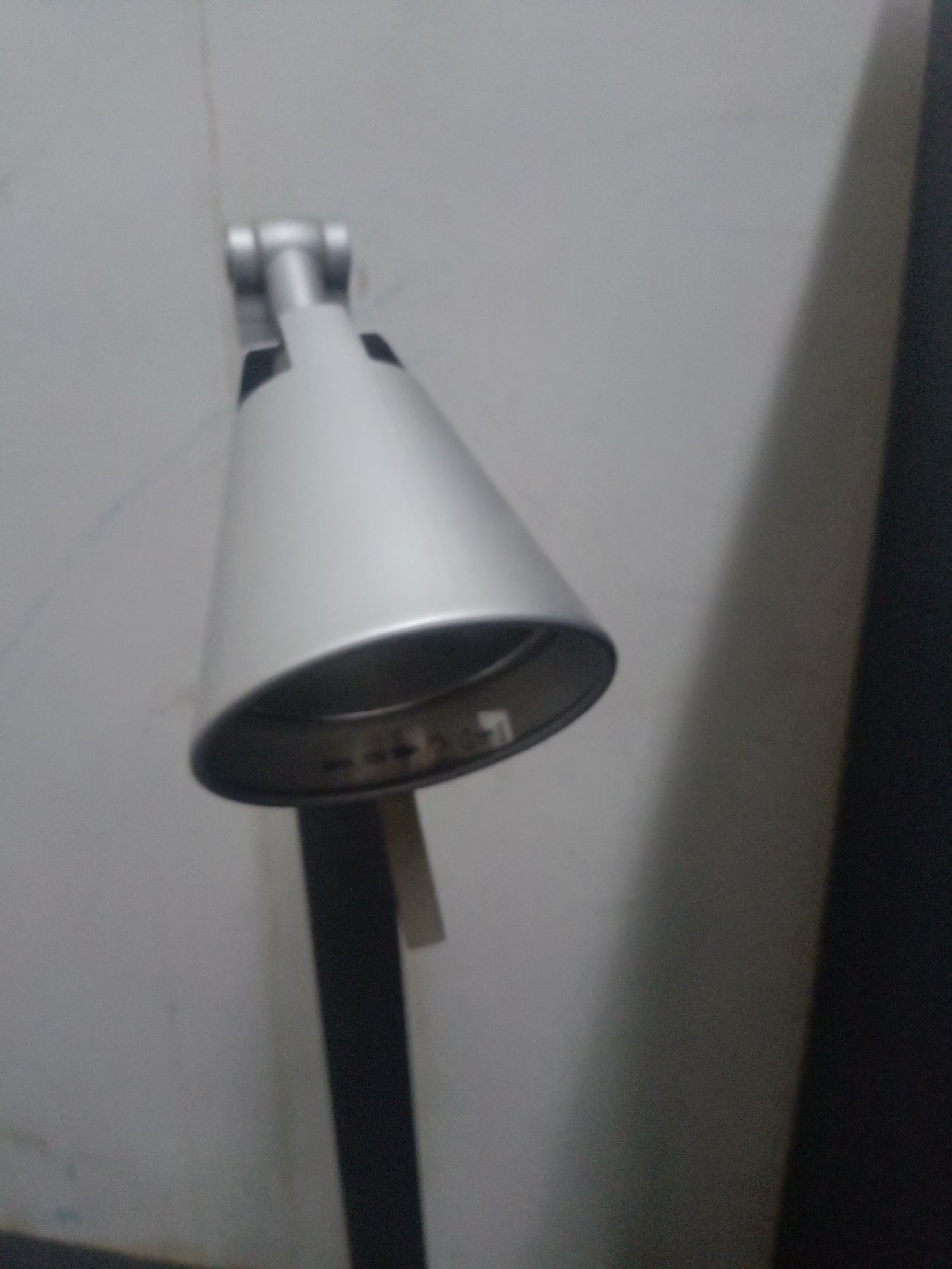 Aluminum Lamp - Image 3