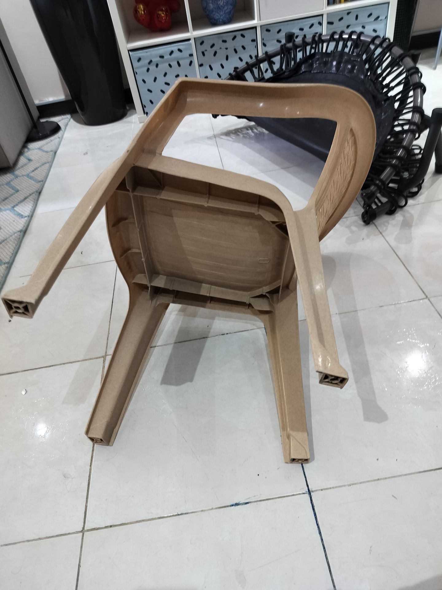 Plastic Chair - Image 3