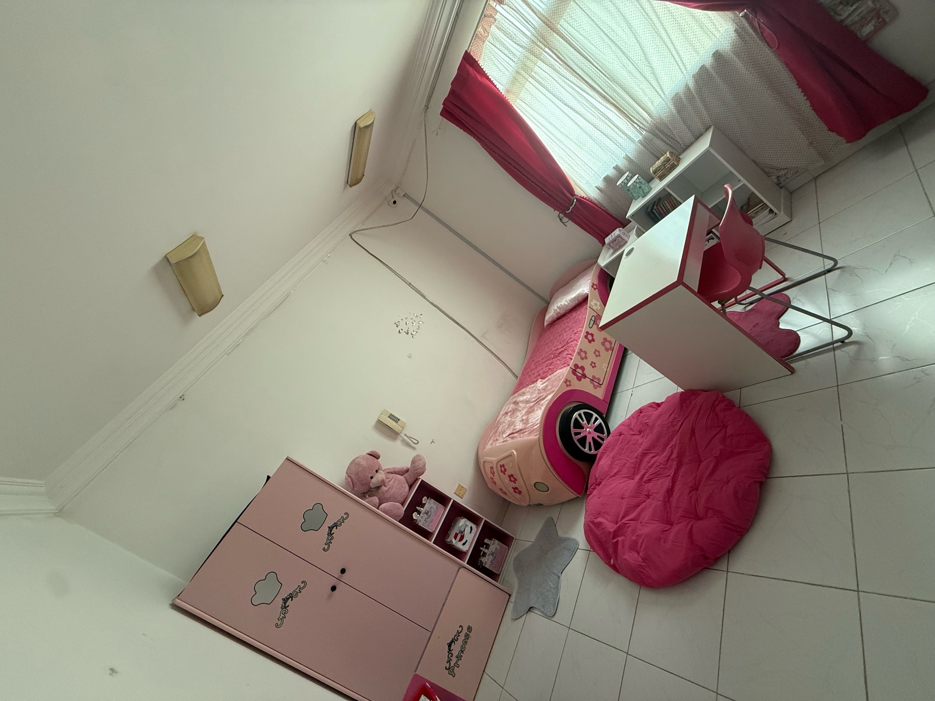 Bed room items  - Image 3
