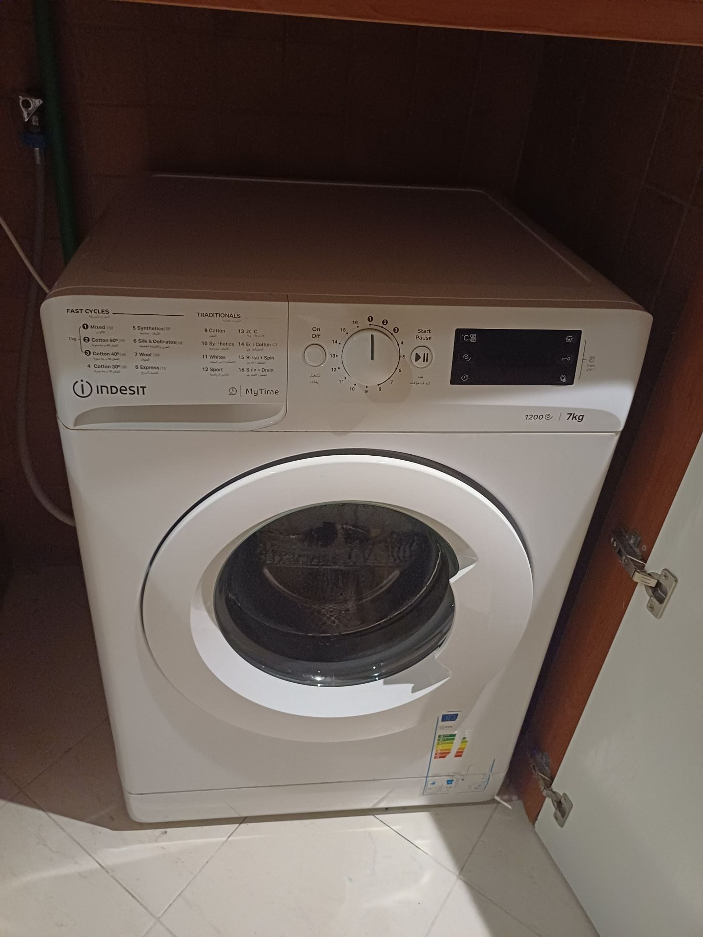 Indesit 7kg washing machine for sale - Image 3