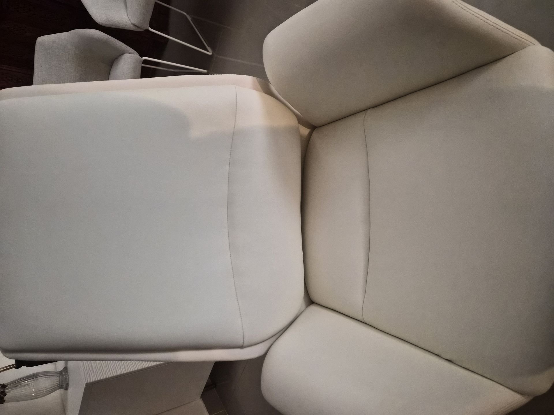 White leather office chair - Image 1