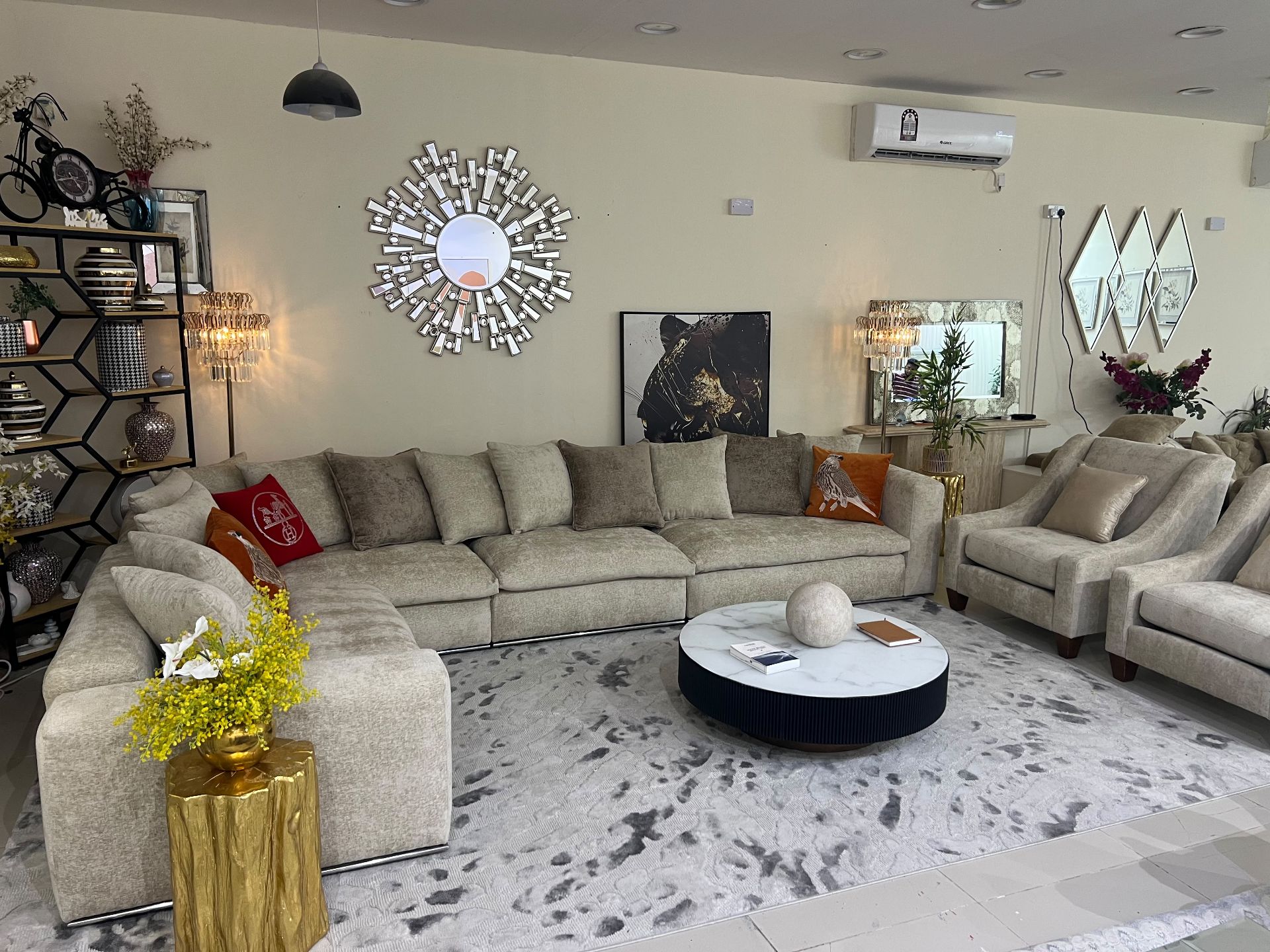 100% BREND NEW HOME CENTER U SHAPE SOFA FOR SELL CALL OR WHAT'S APP > 71532454 - Image 1