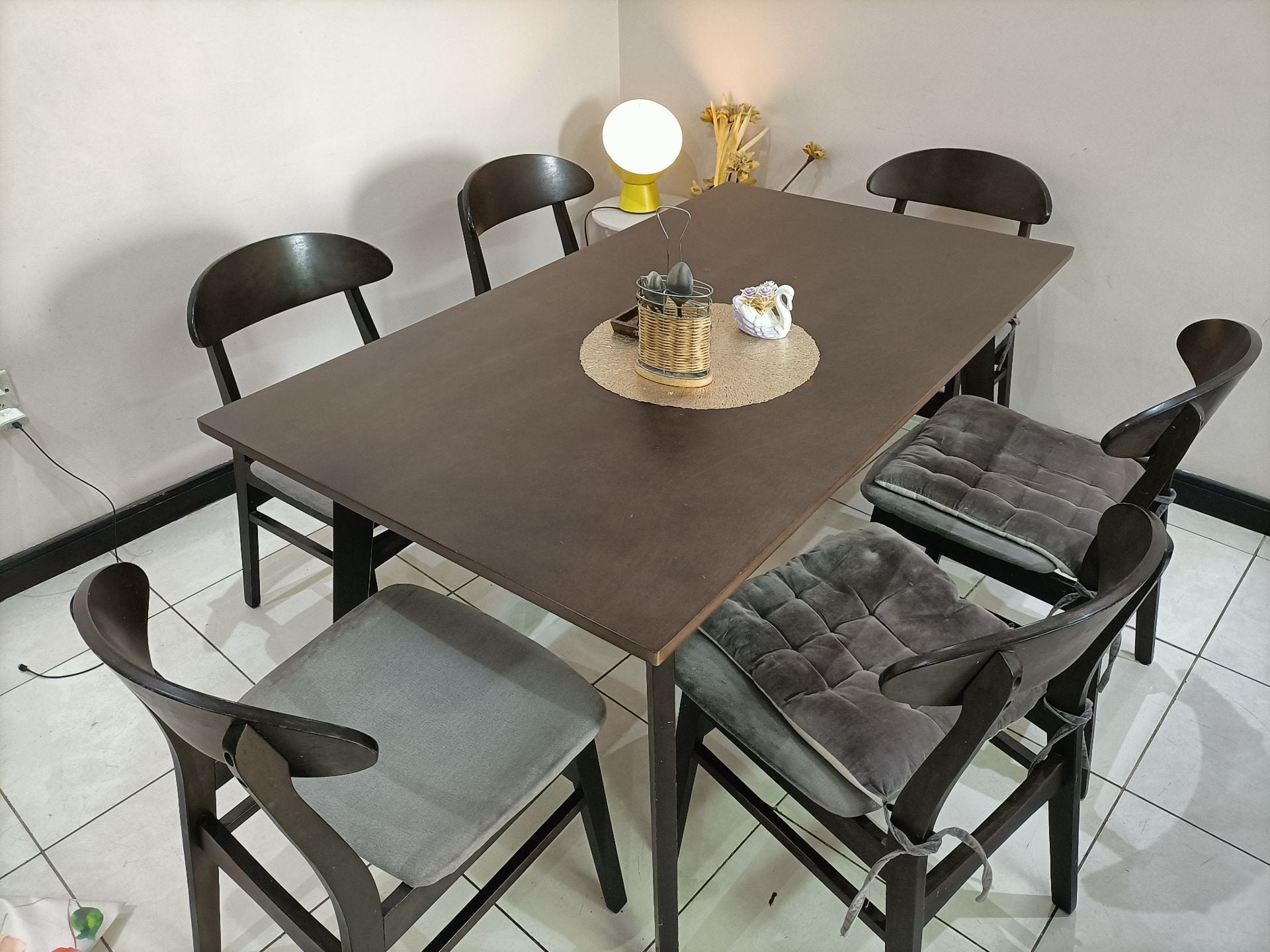 Home centre 6 seater dining table - Image 2