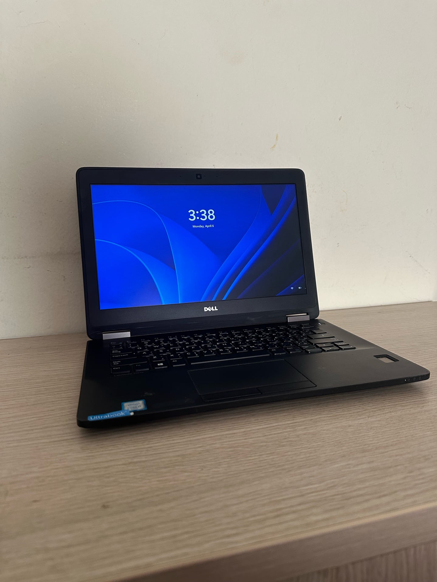 Hightech Laptop - Image 4