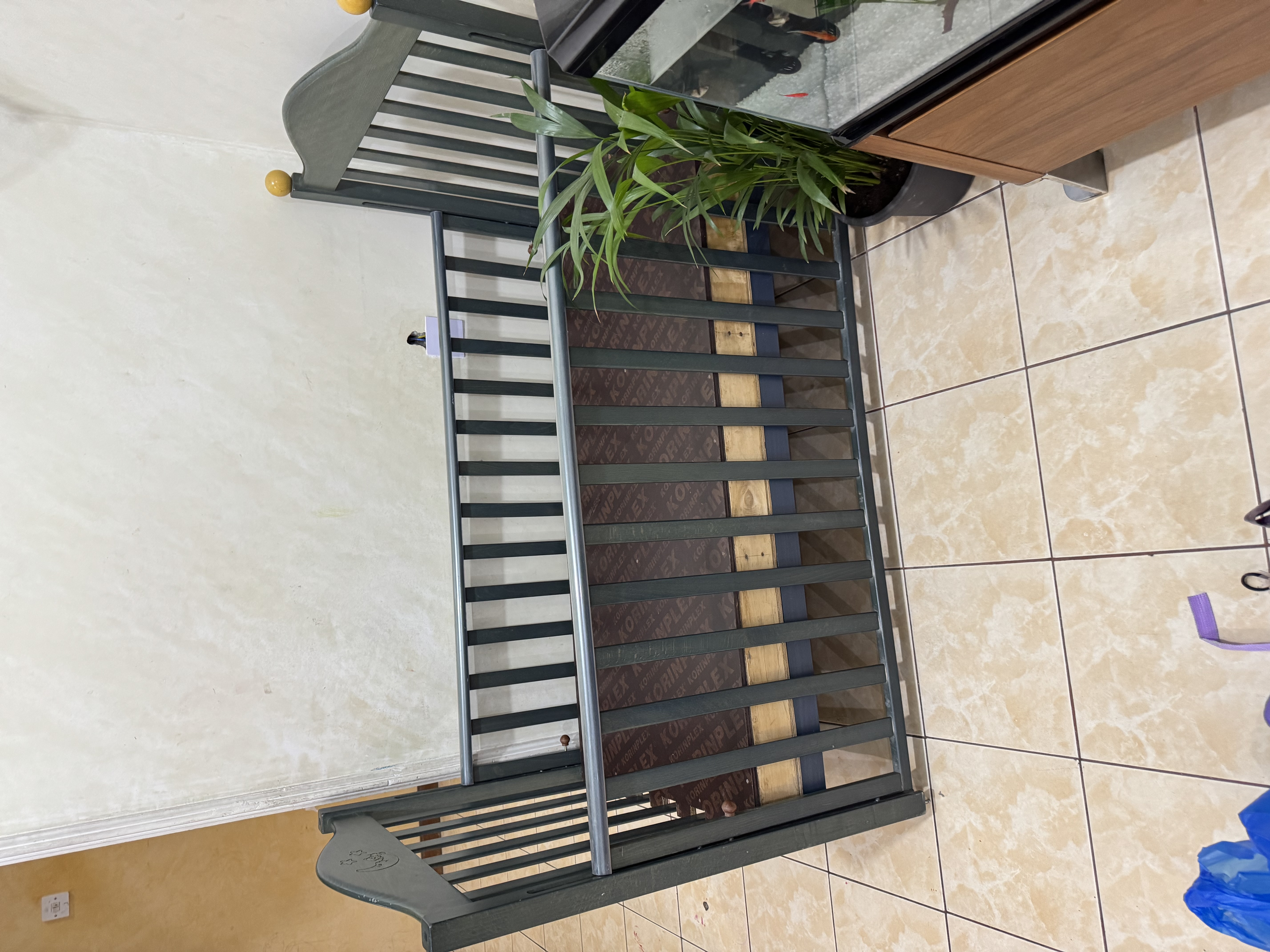 Baby crib available - Image 7