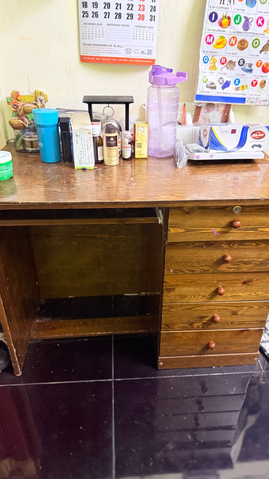 Study table - Image 4