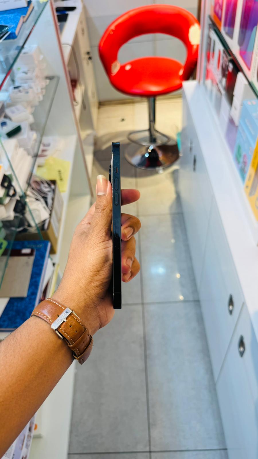 IPHONE 14 PRO MAX 256GB 90% With Box - Image 4