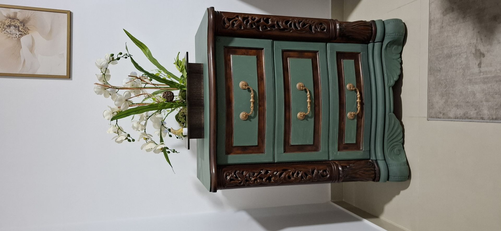 Amazing cabinet with drawars  - Image 5