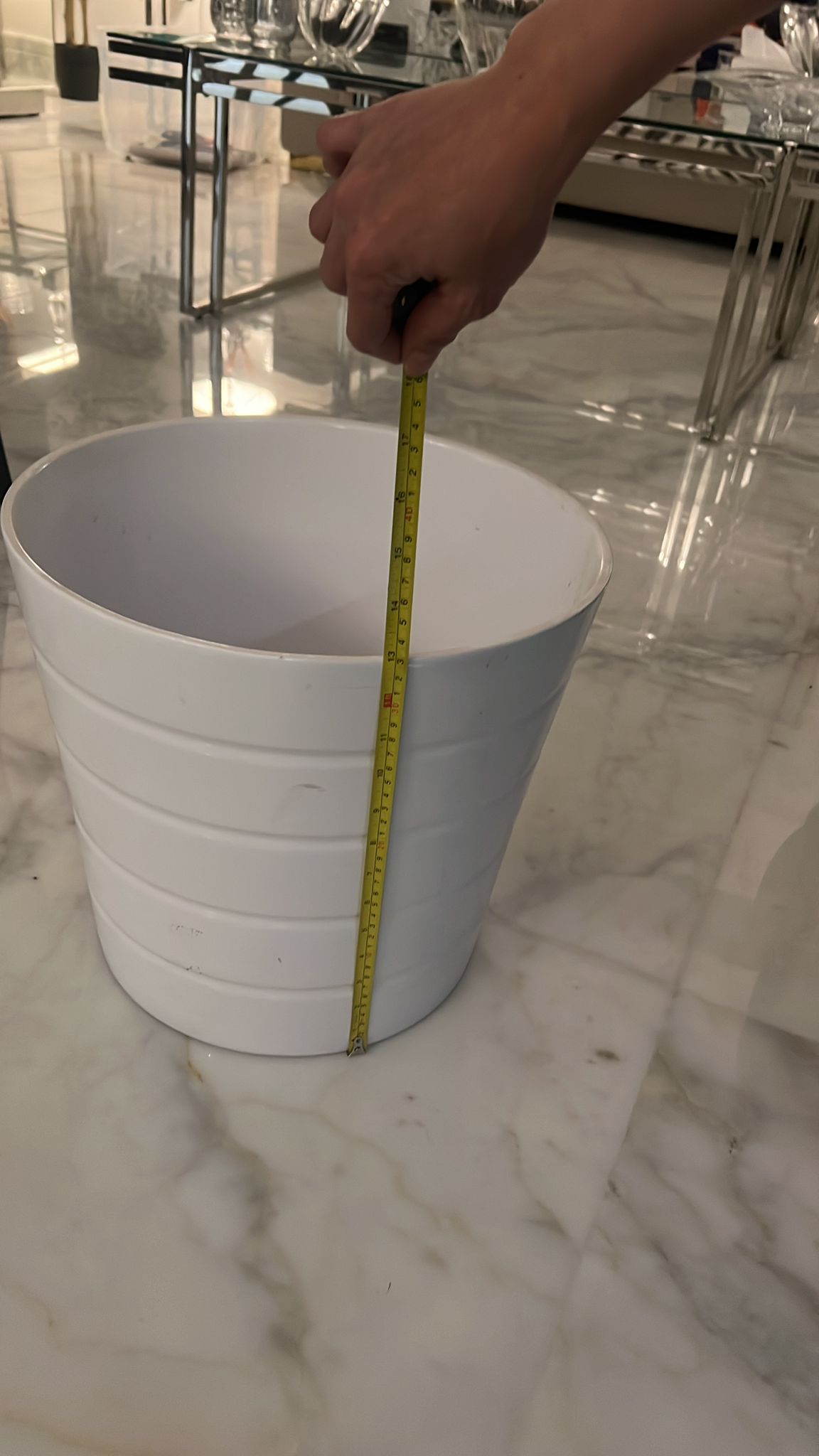 Reduced. A set of 4 Big ceramic pots for plants - Image 8