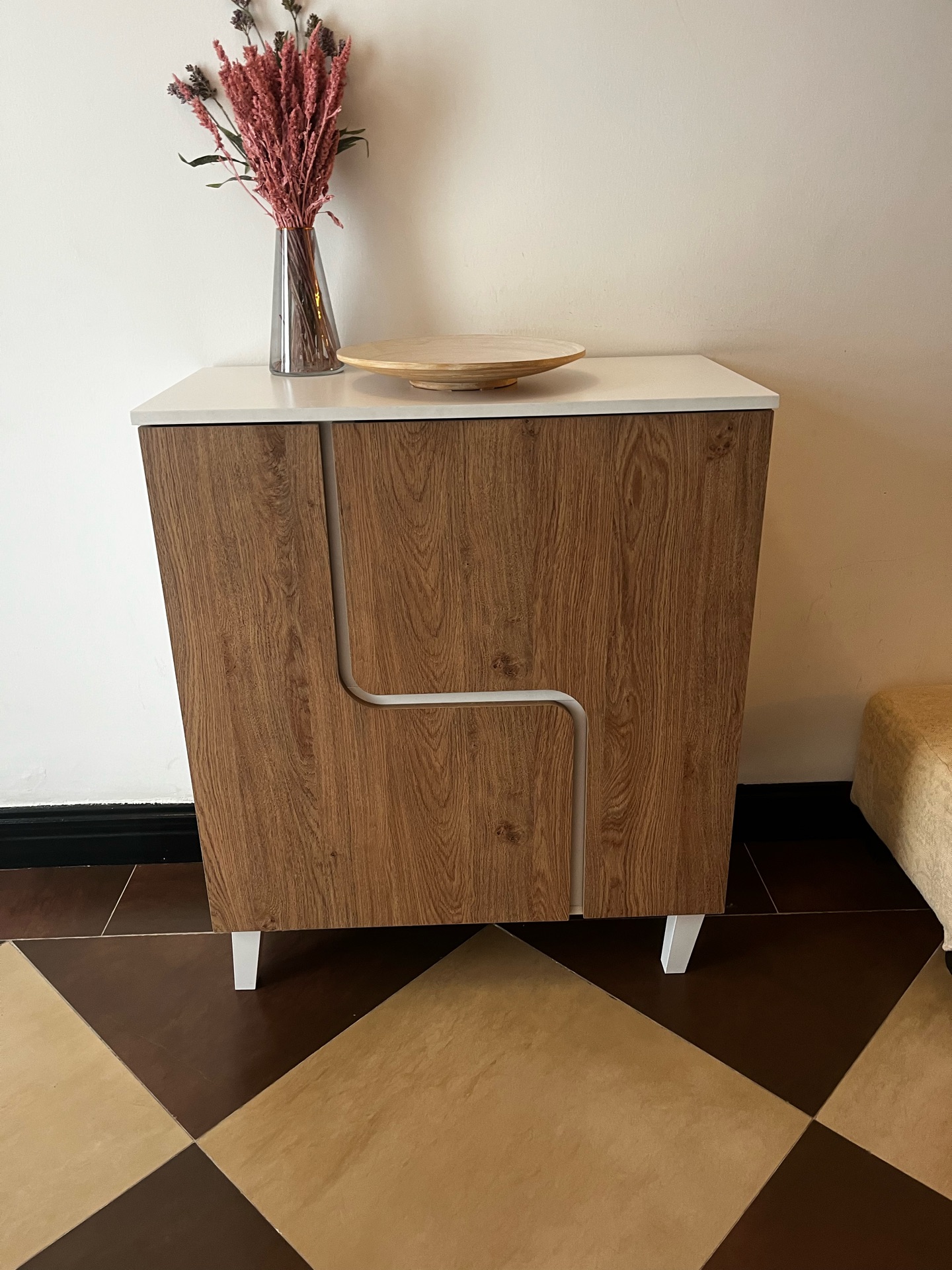 Shoe cabinet - Image 1