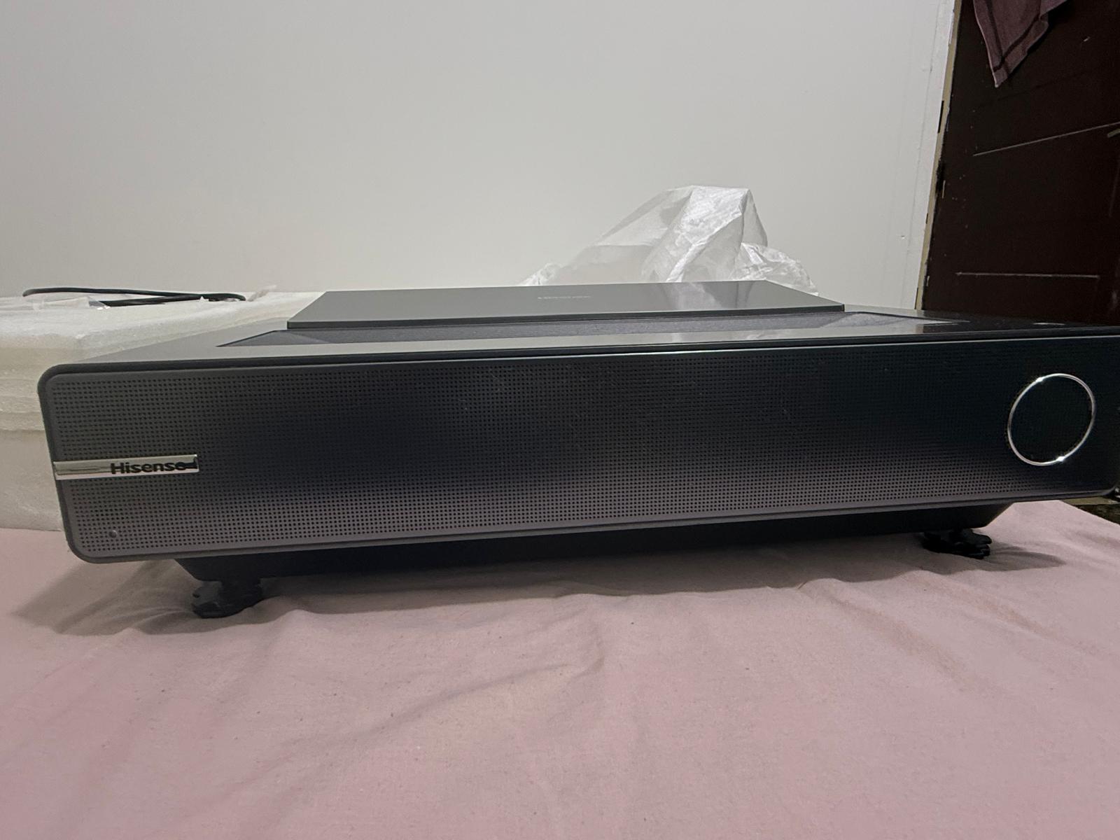 Hisense PX2 PRO laser projector for sale  - Image 2