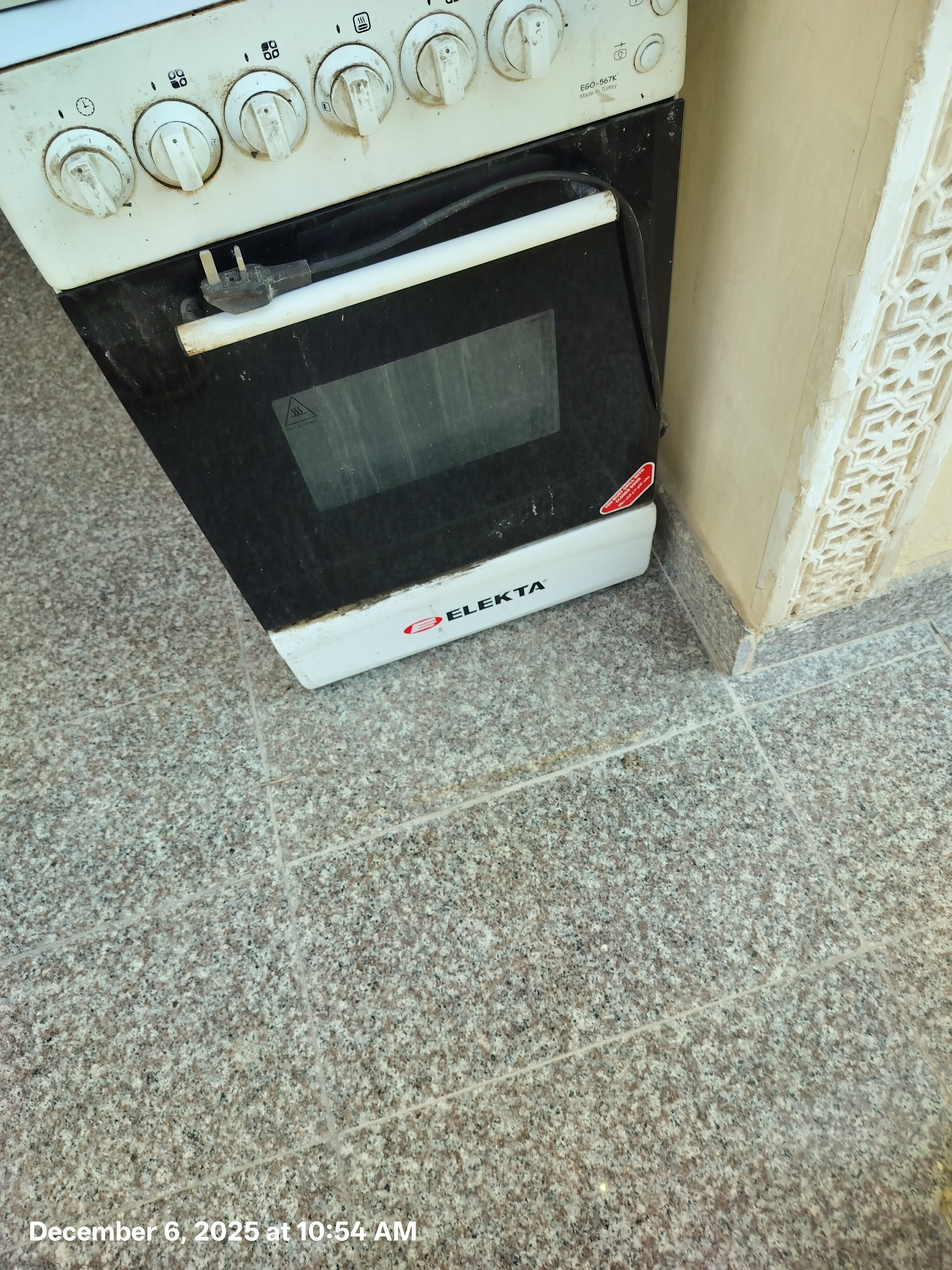 Elekta Cooking Range (EGO-567K) 4 Burner - Image 3