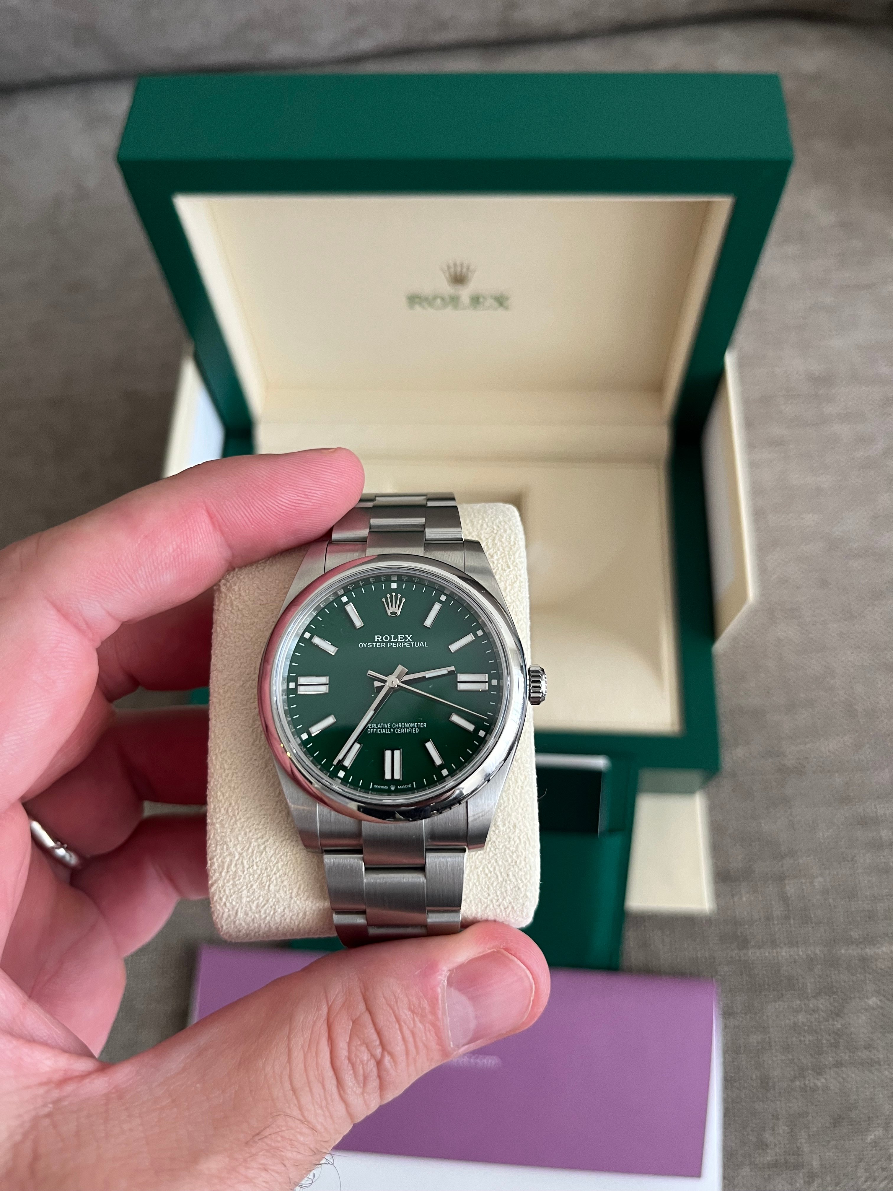 Rolex Oyster Perpetual 41mm Green (Full Set with Original receipt) - Image 3