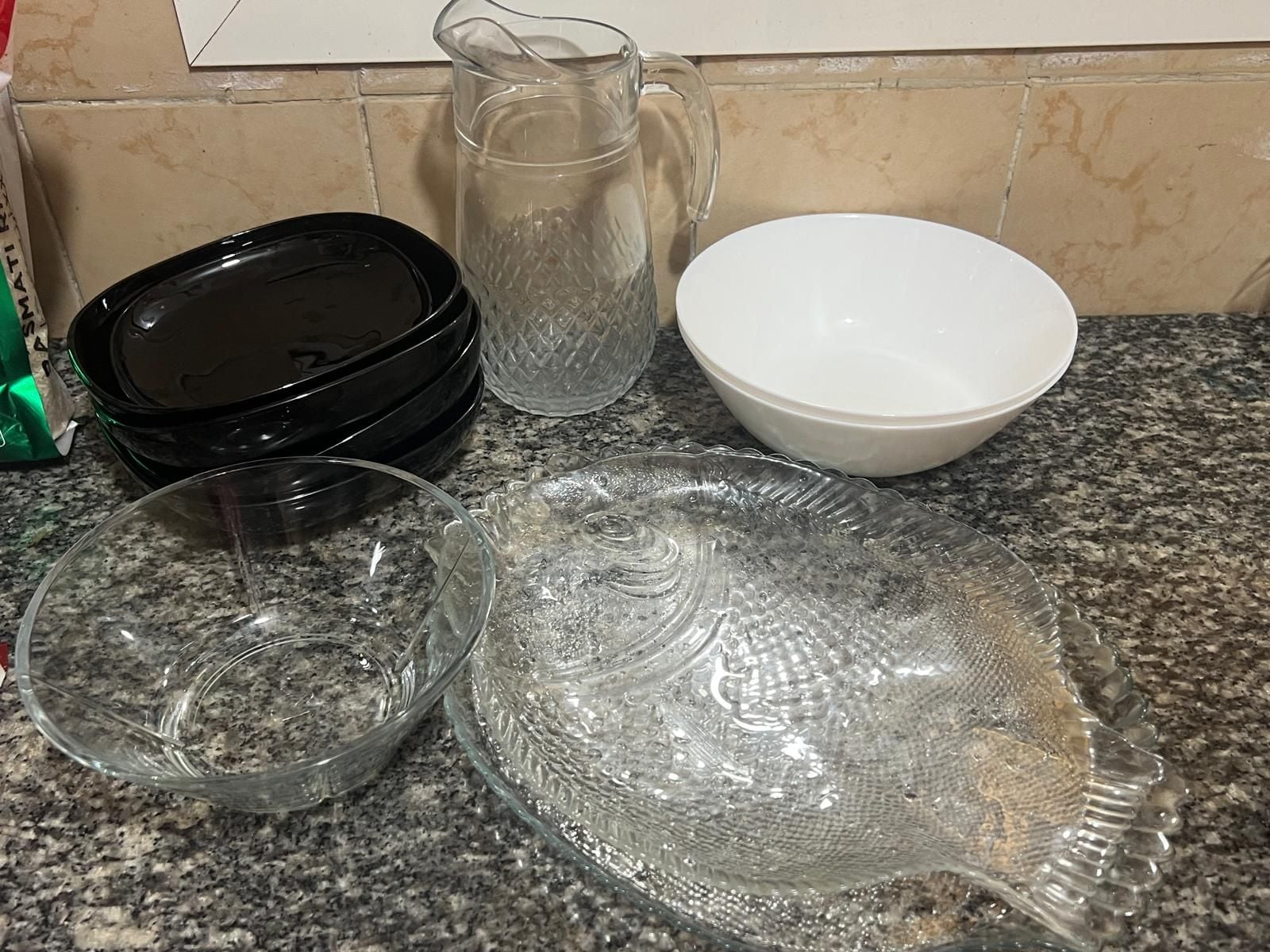 Plates, bowls, kitchen crockery - Image 1