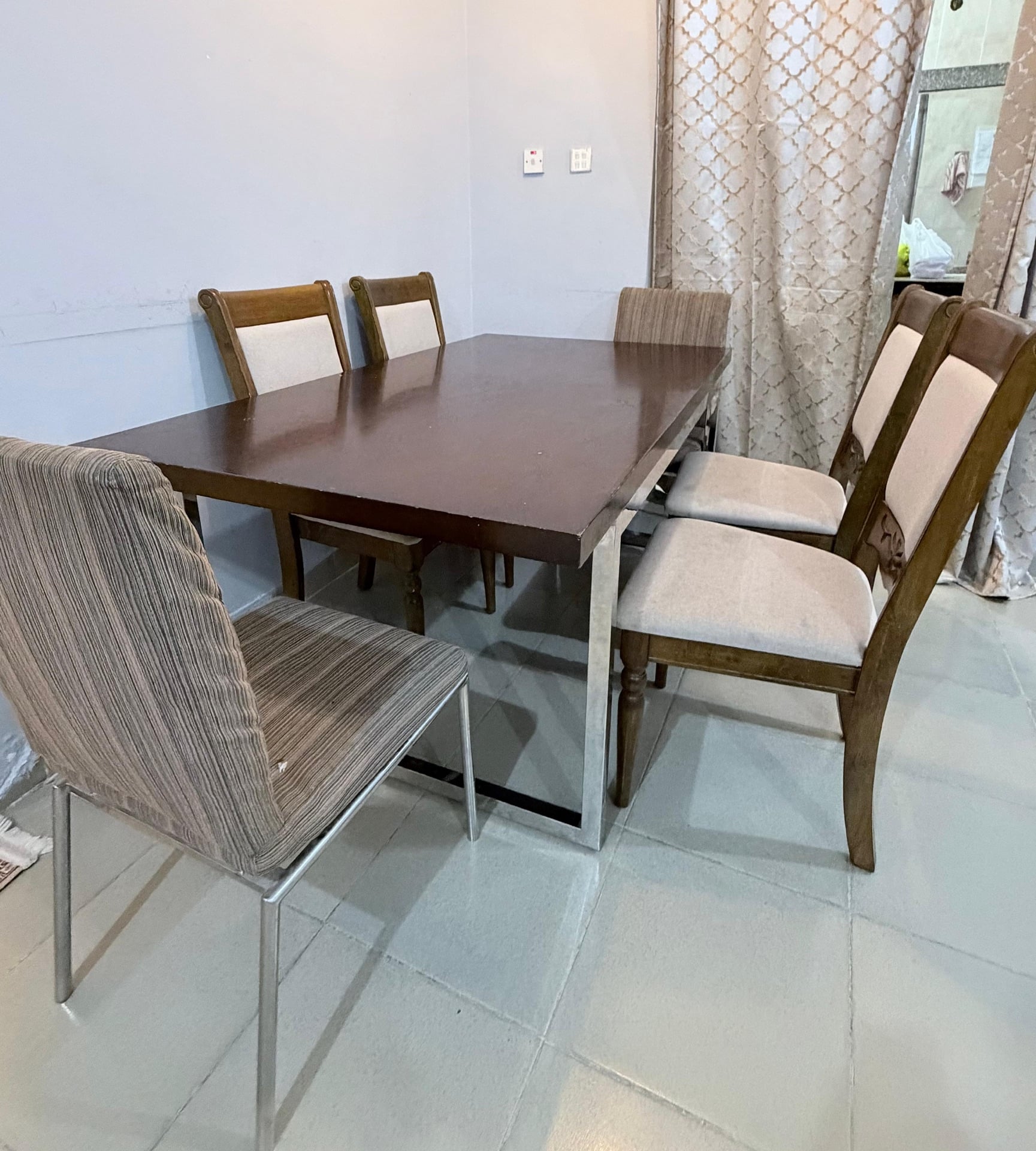 Dining table with chairs - Image 2