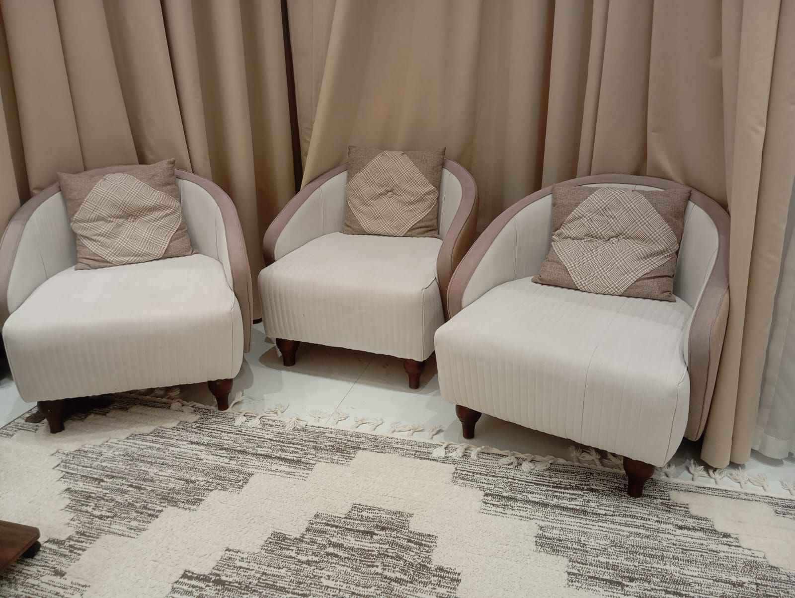 Carpet Curtain Vinyl SPC flooring Artificial Grass  sell and fixing  - Image 7