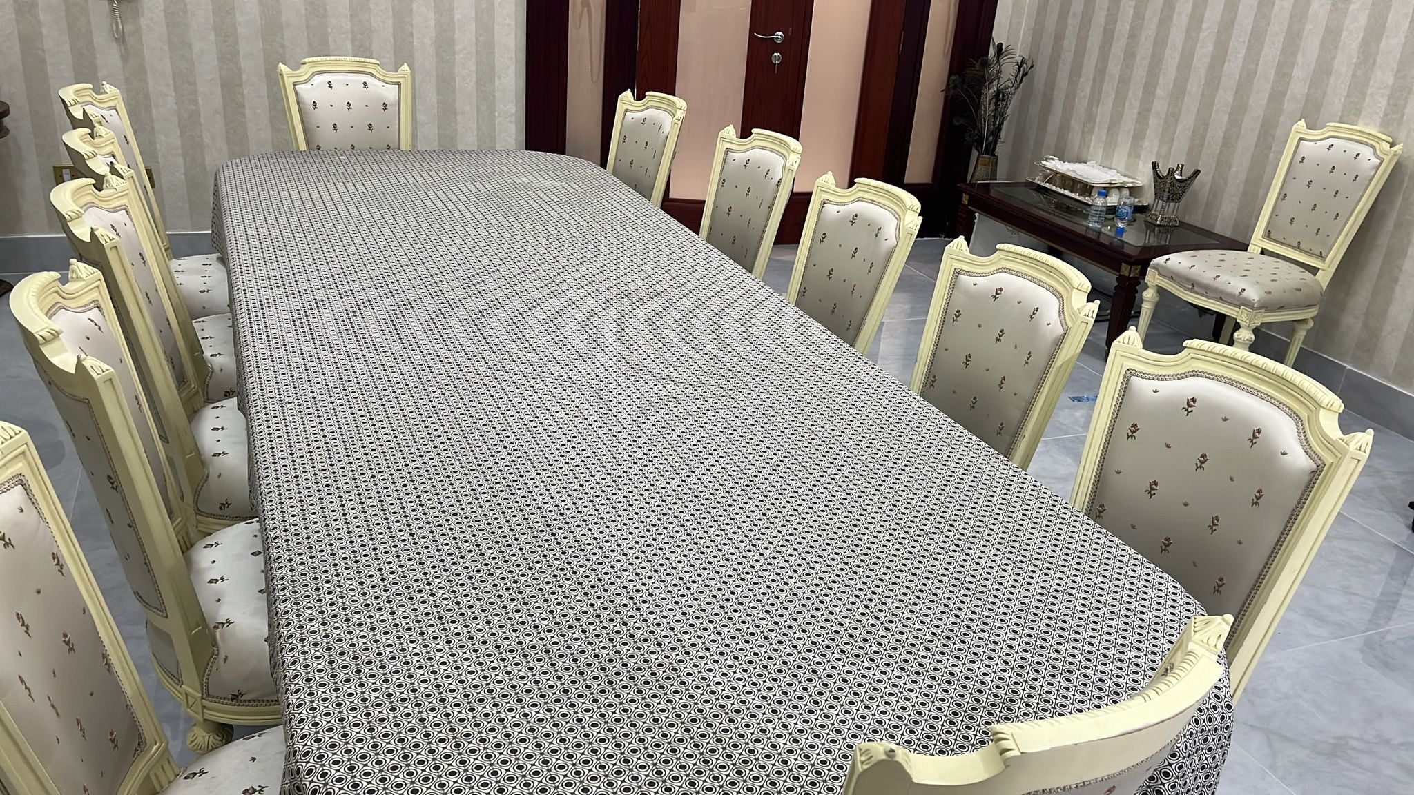 Brand new dining 2 table set and chairs emrgencey sale - Image 1