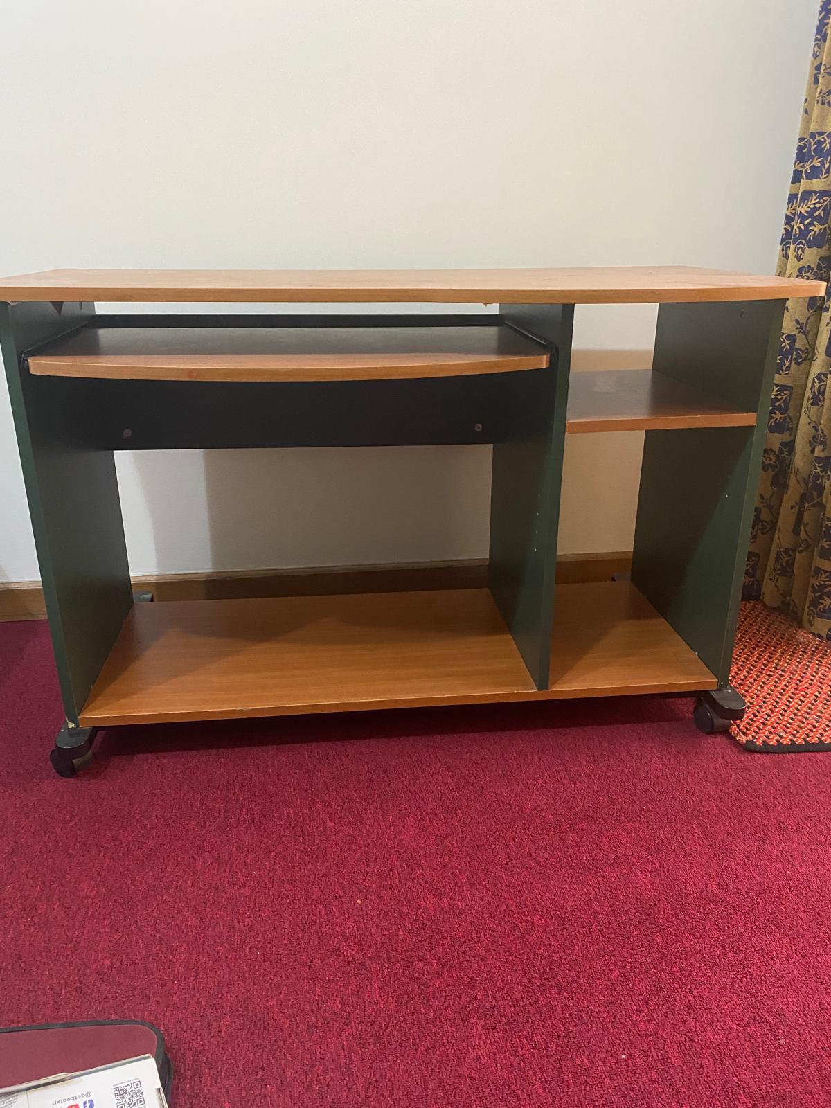 Computer Table - Image 3
