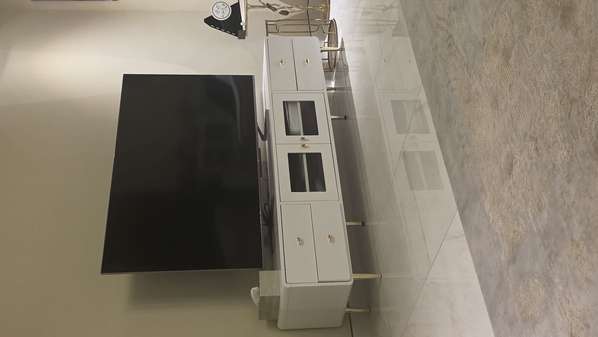 TV Table , like new in a perfect t condition - Image 3
