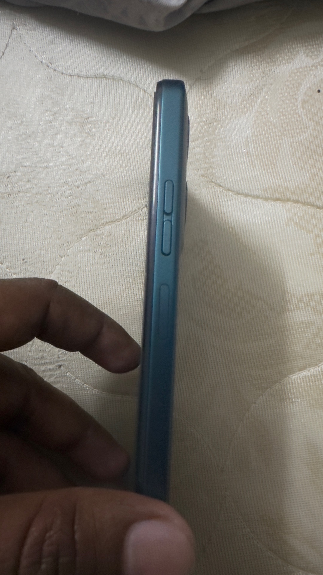 Mobile and box good condition - Image 7