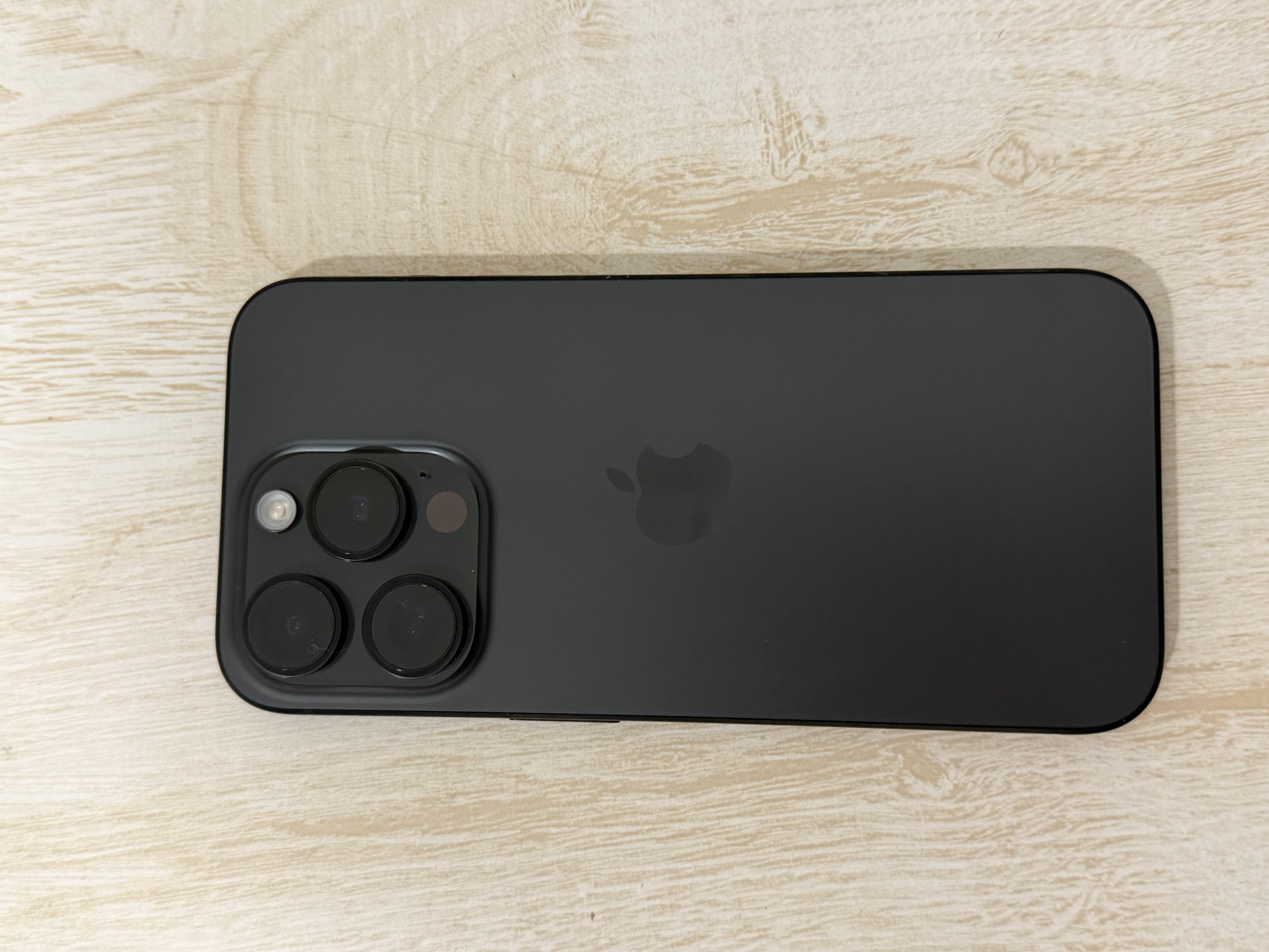 Iphone 15 Pro 128 GB - No scratches - Image 1