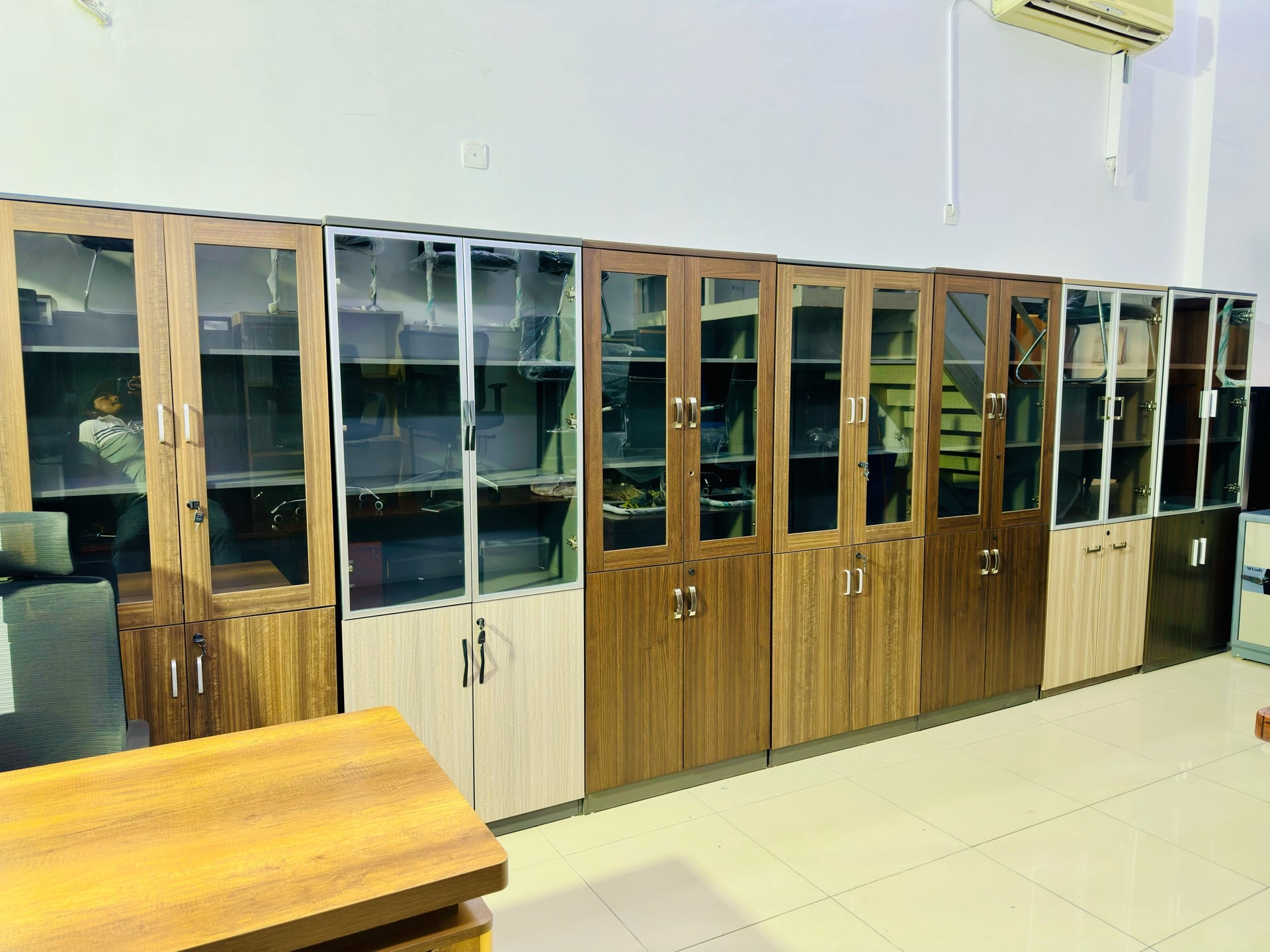 Luxury Executive Desks Sets For Sale 33087737 - Image 2