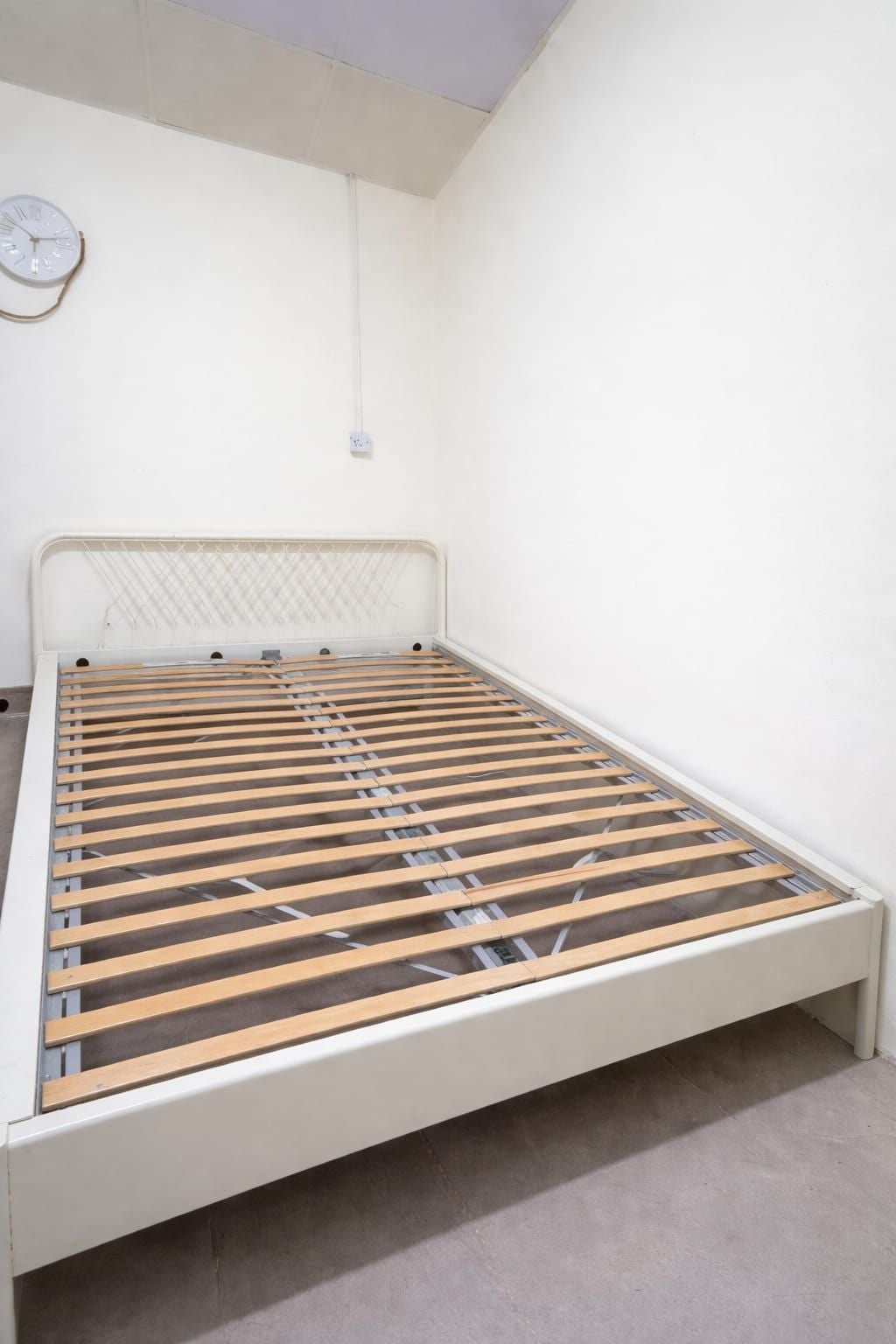 BED with mattress (very good condition) - Image 2